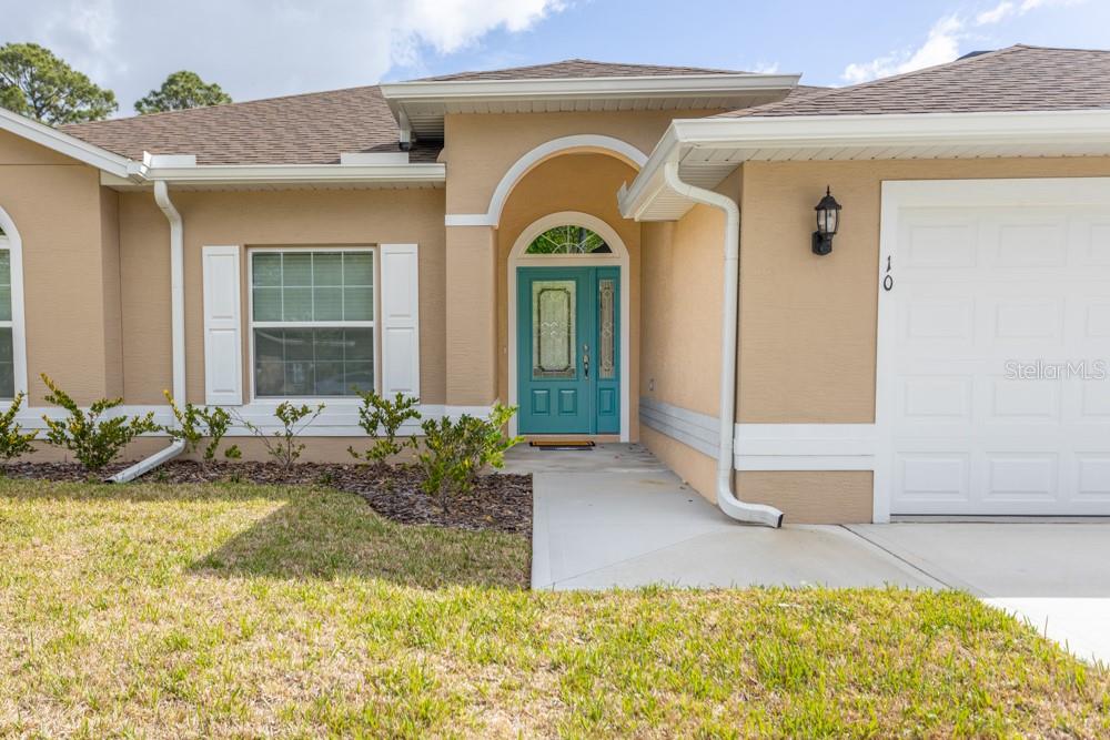 Front entry - 10 FISCHER LN, PALM COAST