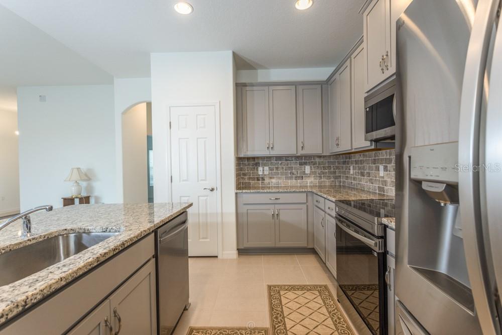 View of the kitchen - 10 FISCHER LN, PALM COAST