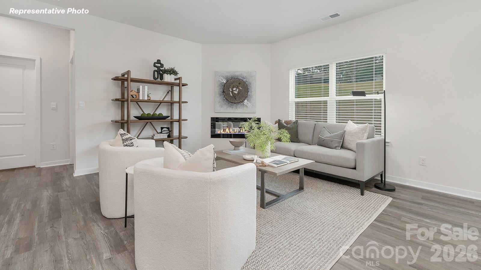 Single Family Residence at 484 Dazzle Loop, Newton, photo 6 of 28