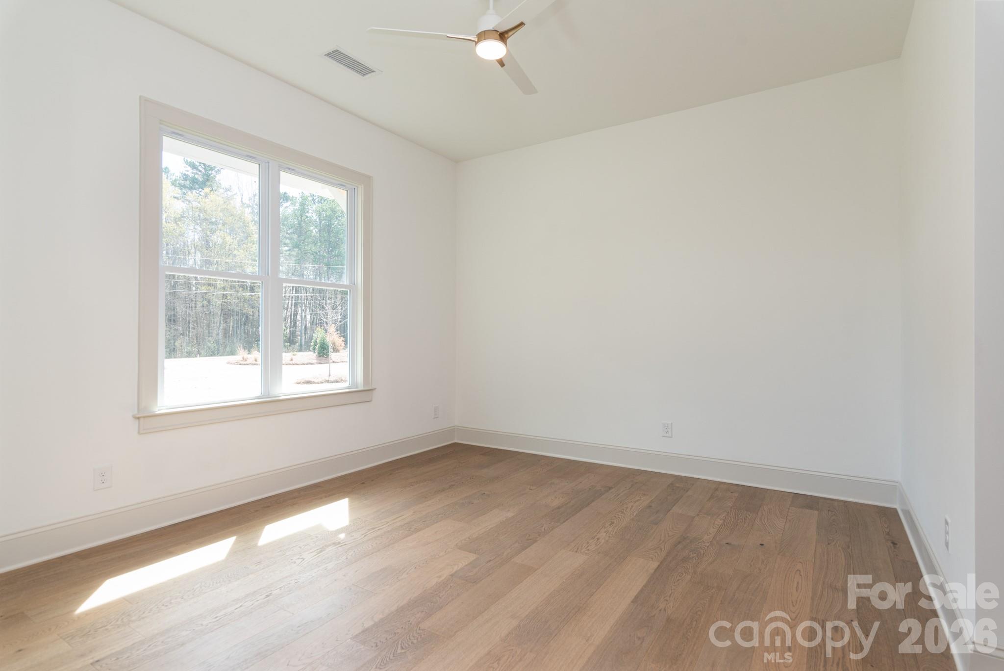 Guest bedroom 2 - 12821 Mayes Road, Huntersville