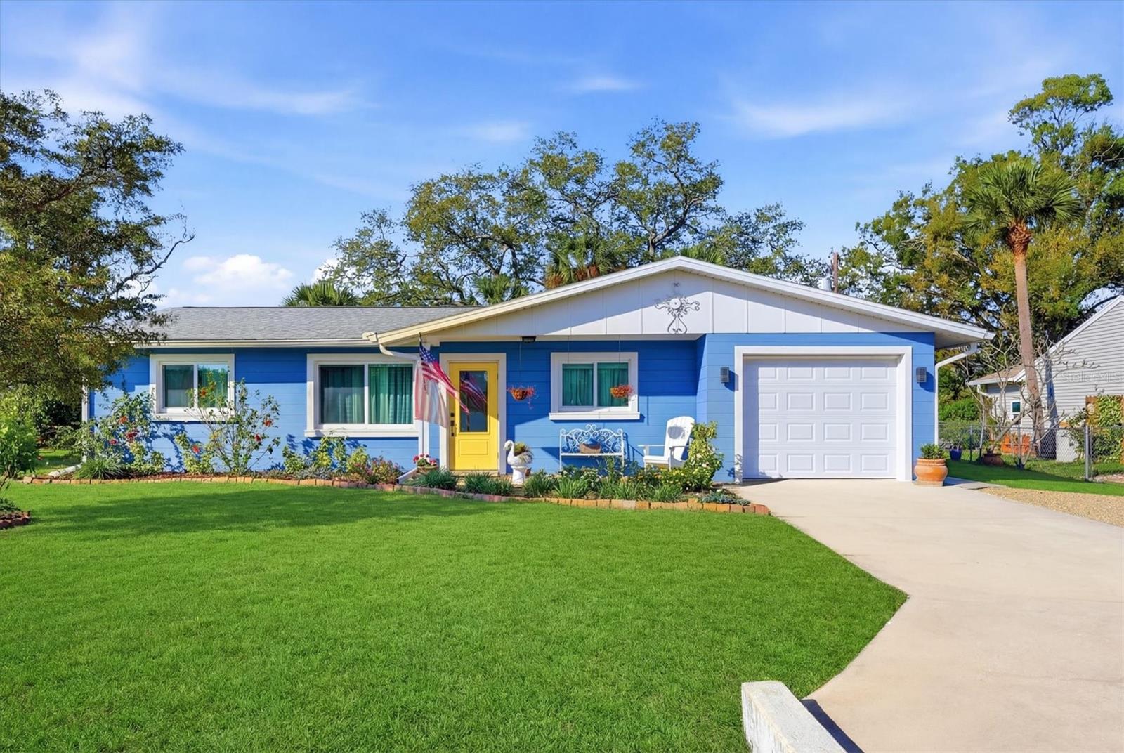Single Family Residence at 4452 TORTOISE RD, VENICE, photo 3 of 40