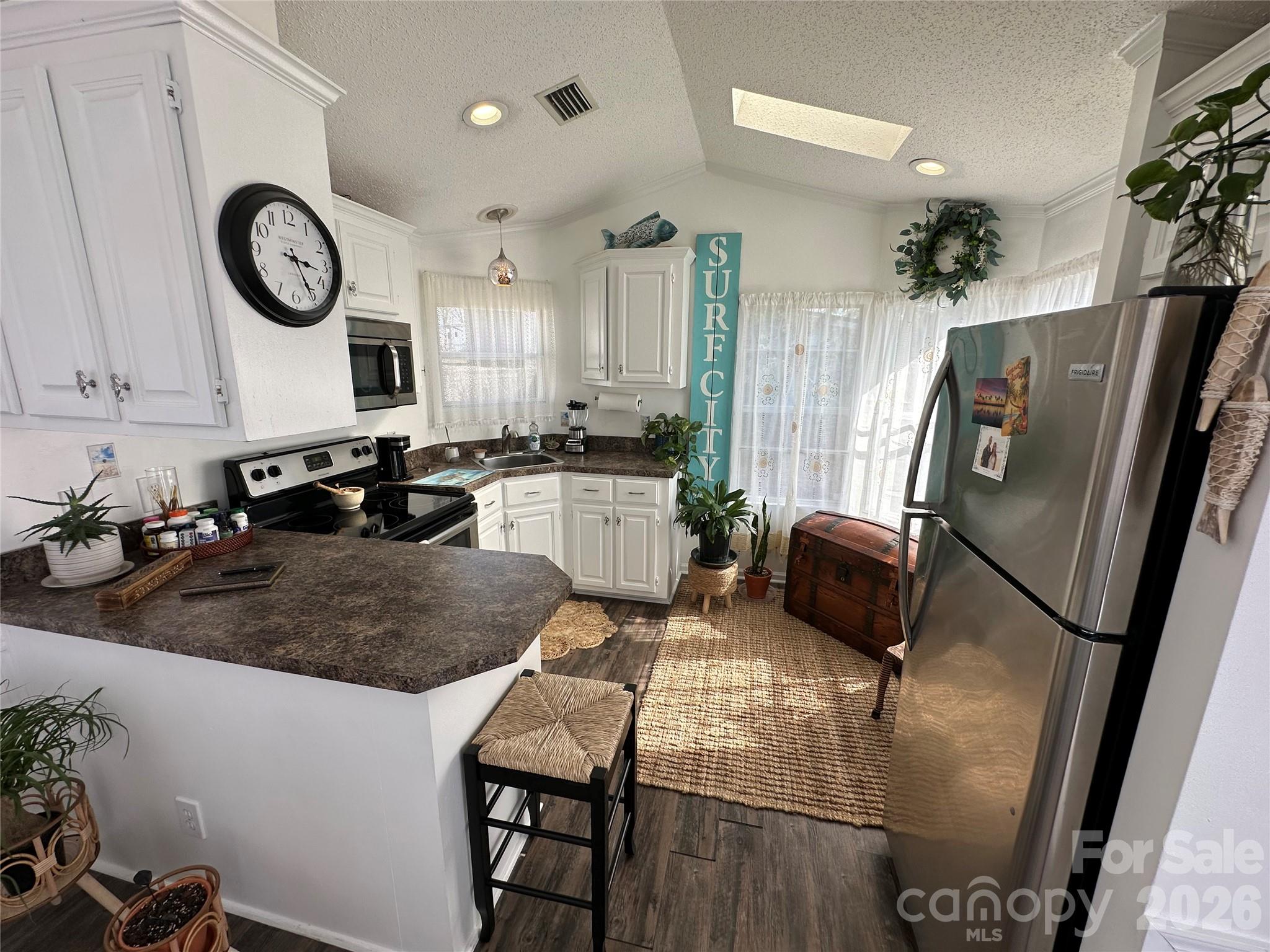 Single Family Residence at 166 Eagle Drive, New London, photo 8 of 46