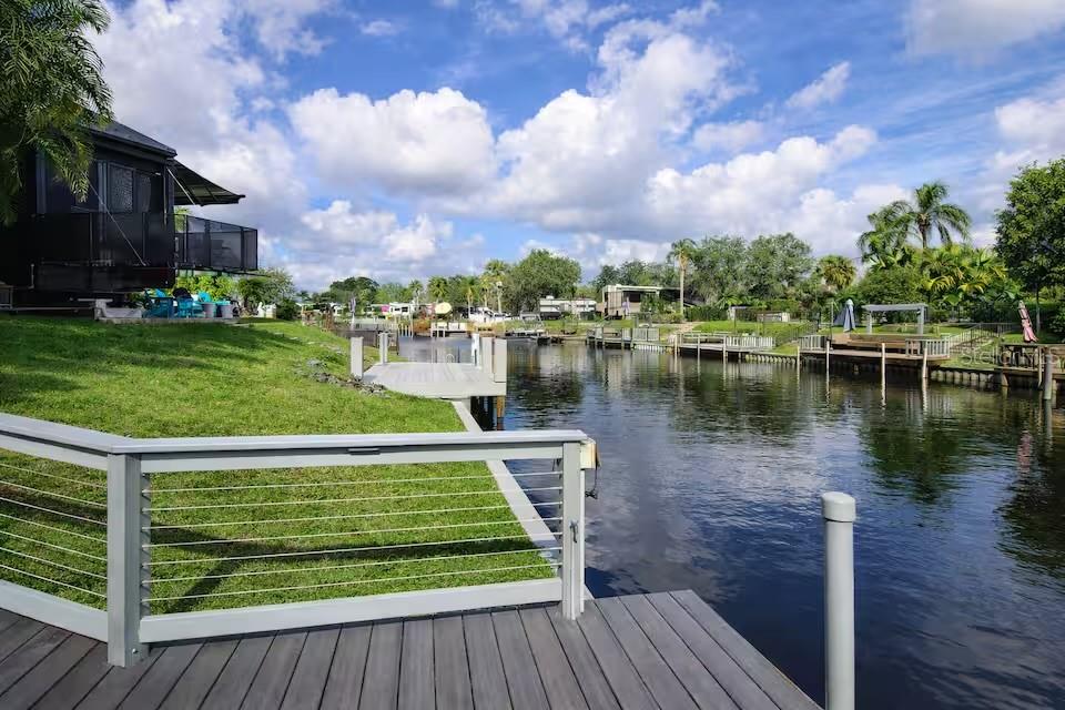 443 WATERWAY DR