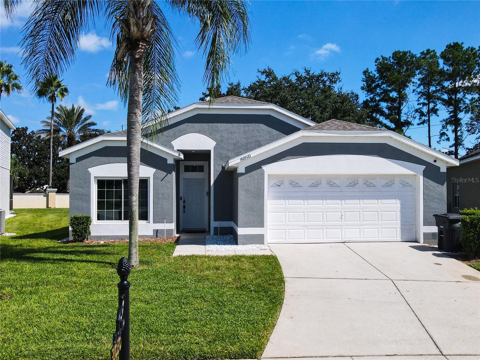 8050 KING PALM CIR