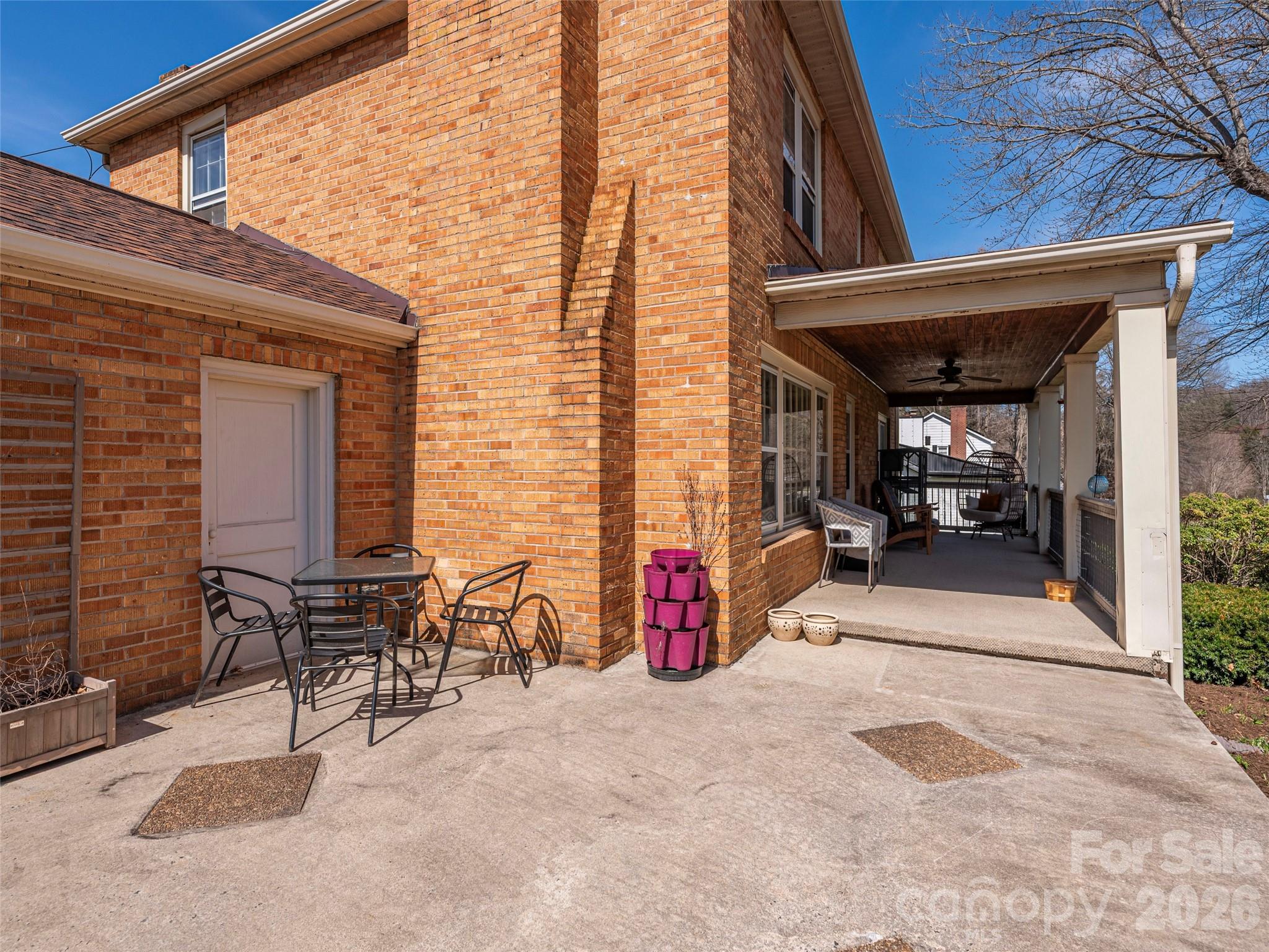 Single Family Residence at 20 Zemery Lane, Waynesville, photo 4 of 42