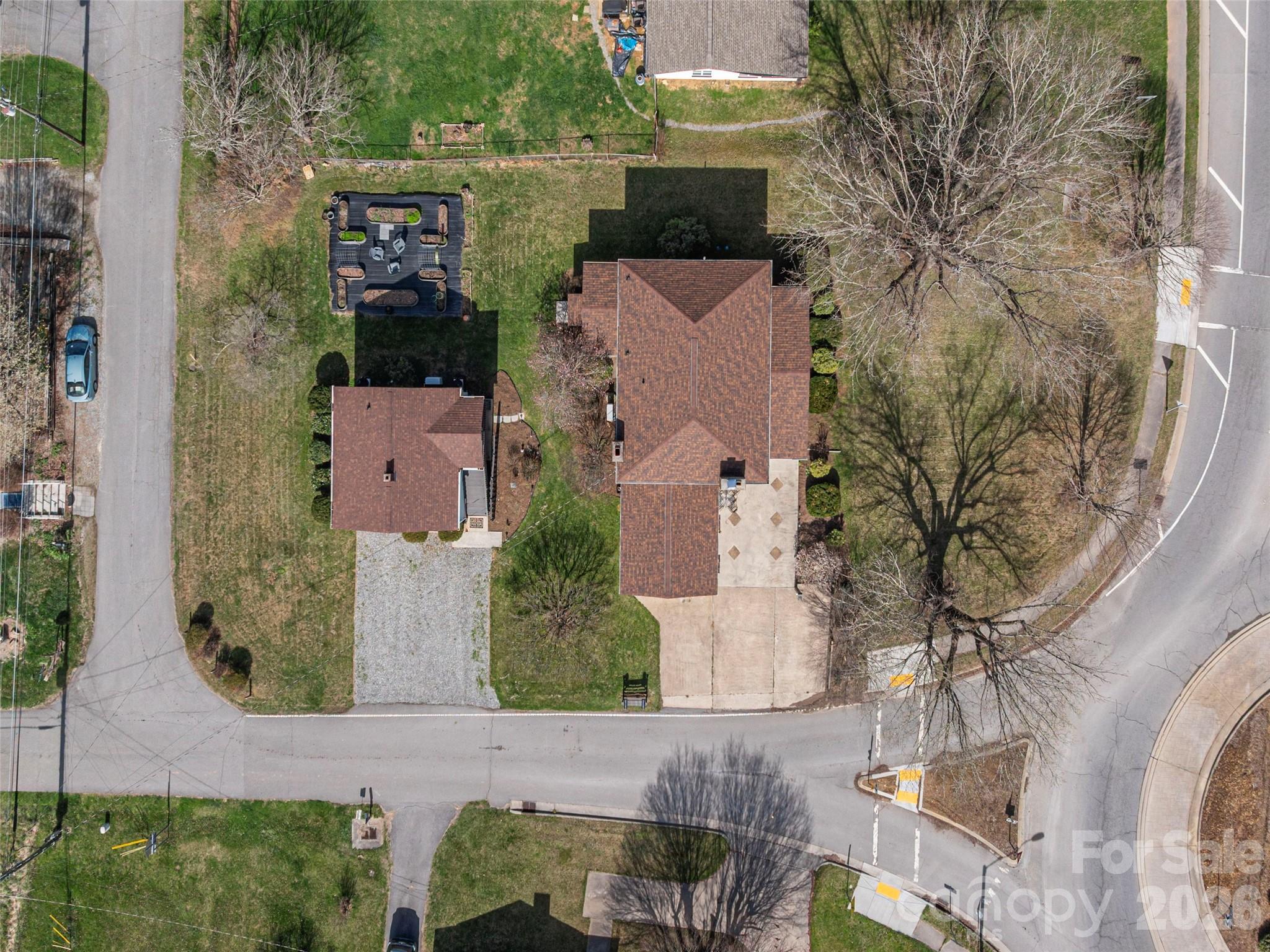 Single Family Residence at 20 Zemery Lane, Waynesville, photo 2 of 42