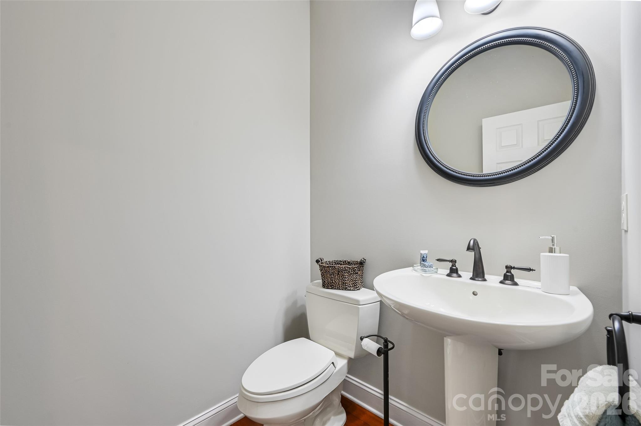 Single Family Residence at 43 S Kuykendall Court, Hendersonville, photo 17 of 36