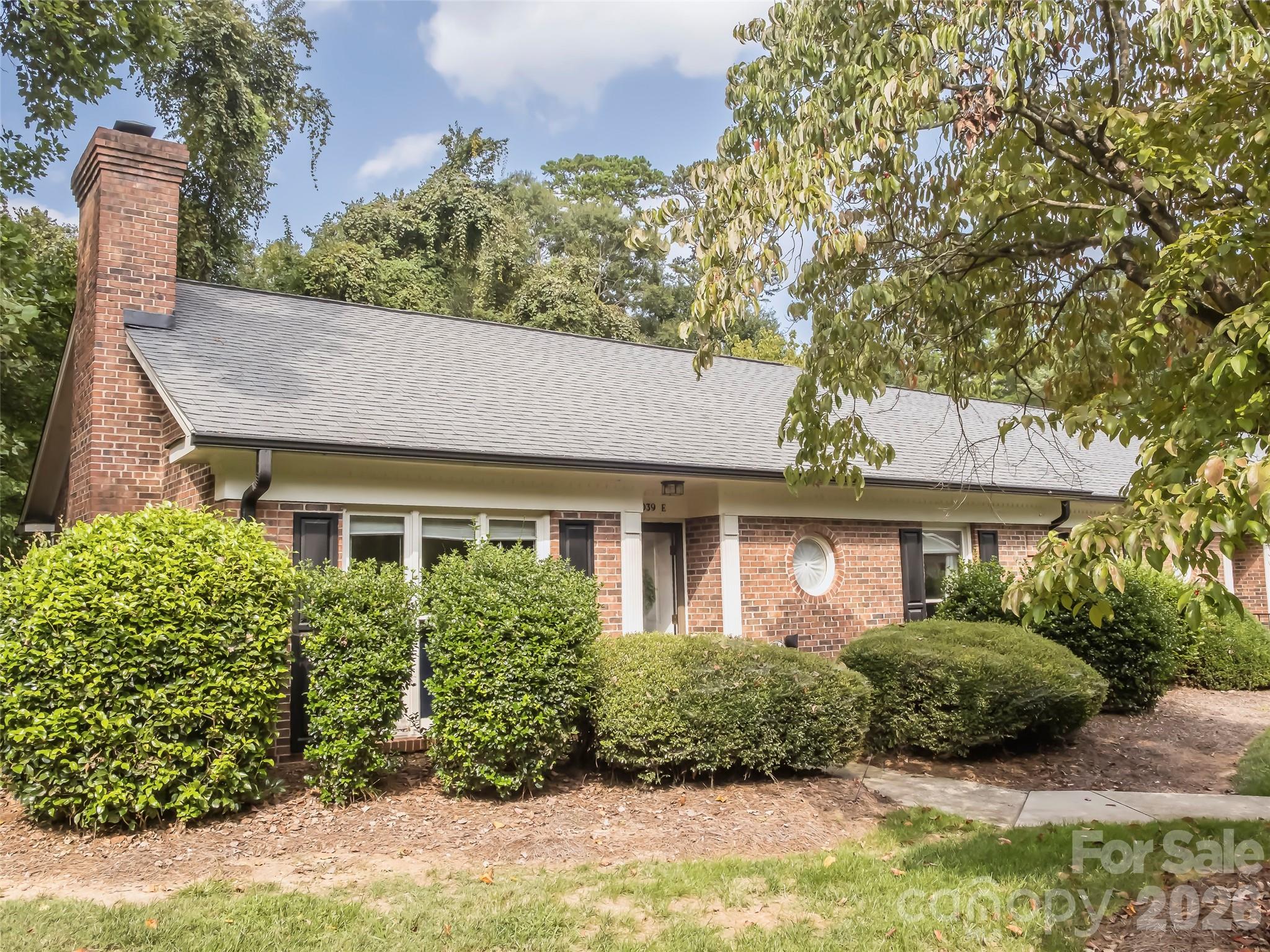 Full brick end unit - 2039 Union Road, Gastonia
