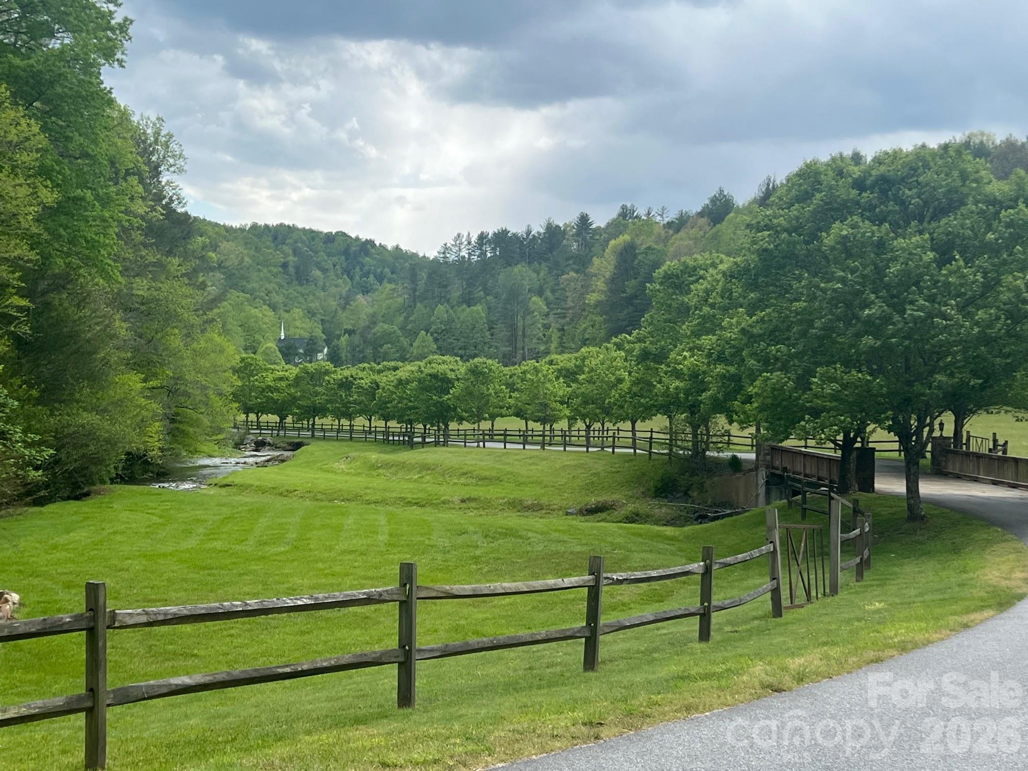 Lot at 531 Roca Vista Drive, Lenoir, photo 6 of 9