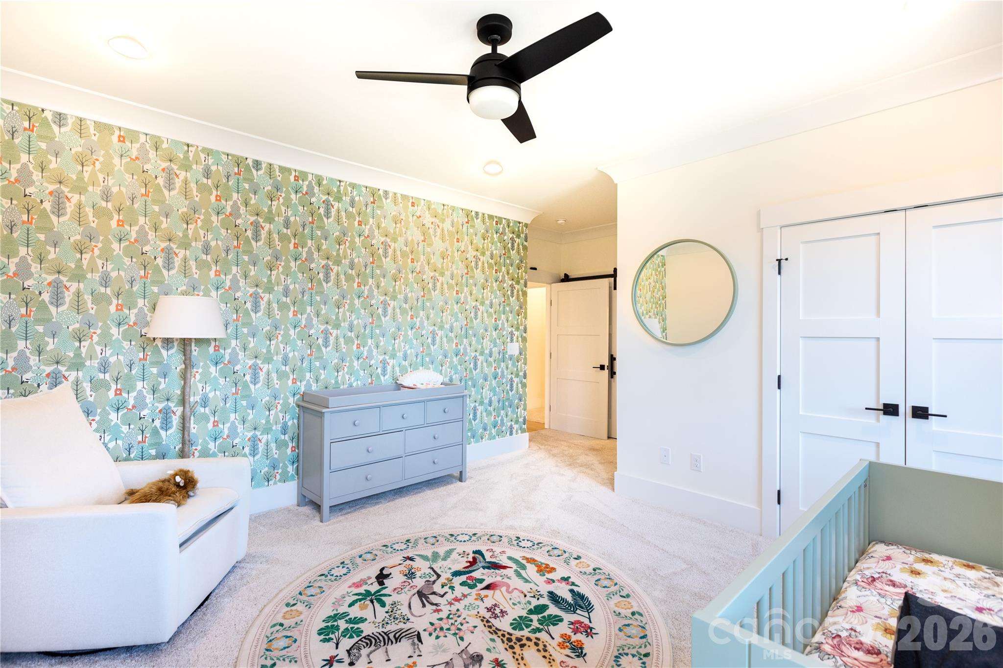 Additional second floor bedroom with ensuite bathroom - 124 Direct Drive, Mooresville
