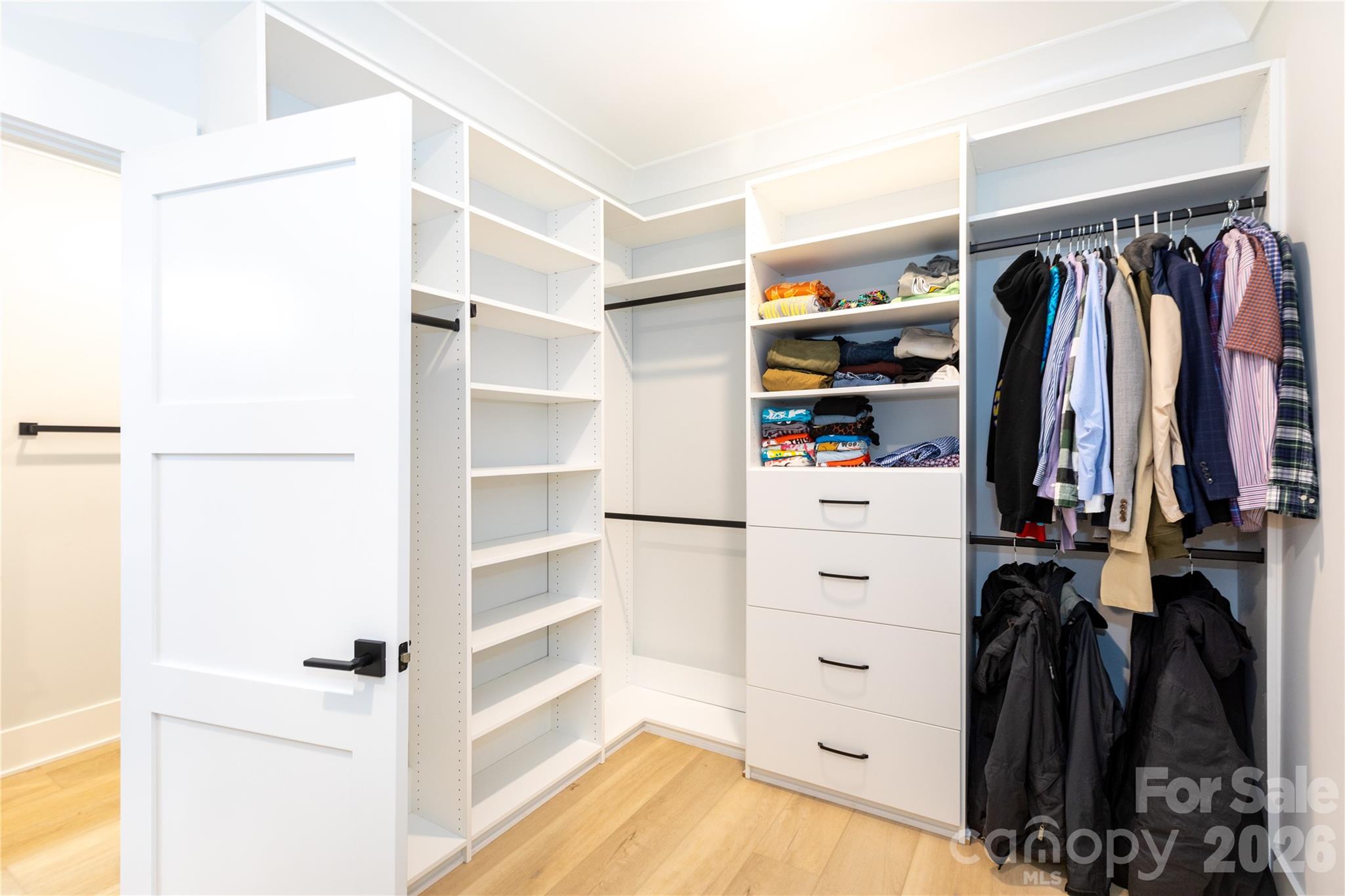 Suite custom closet - 124 Direct Drive, Mooresville