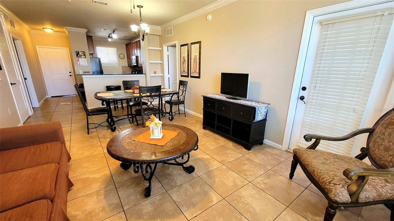 Condominium at 914 CHARO PKWY #123, DAVENPORT, photo 6 of 50