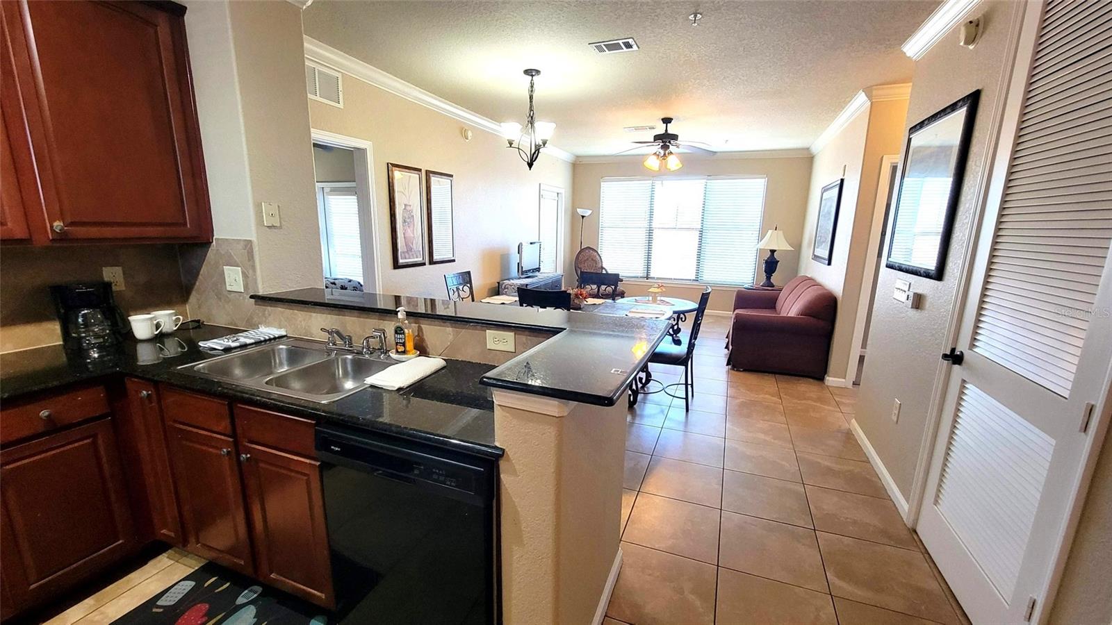 Condominium at 914 CHARO PKWY #123, DAVENPORT, photo 9 of 50