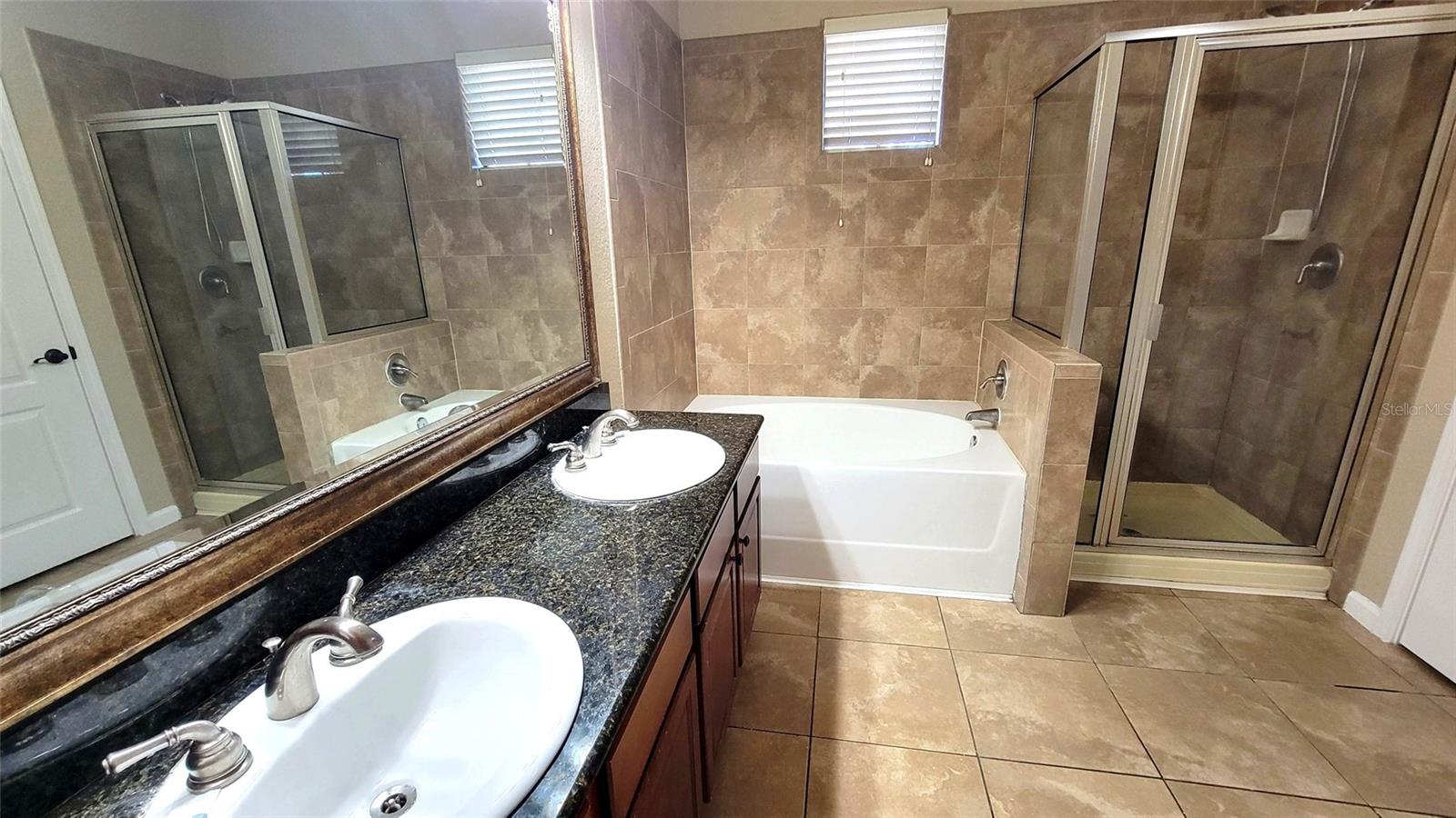 Condominium at 914 CHARO PKWY #123, DAVENPORT, photo 15 of 50