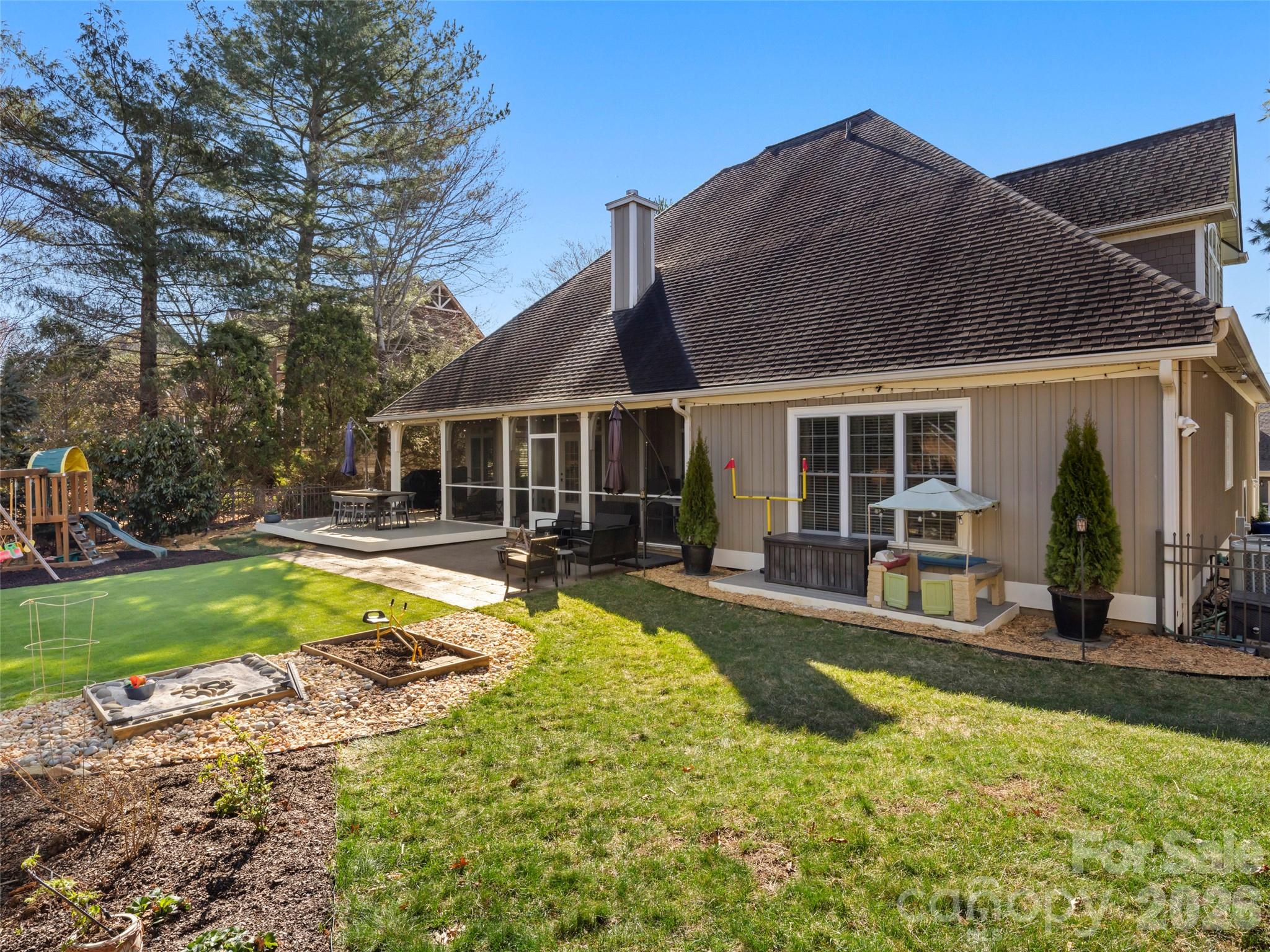 Single Family Residence at 47 Ledgestone Drive, Fairview, photo 34 of 35