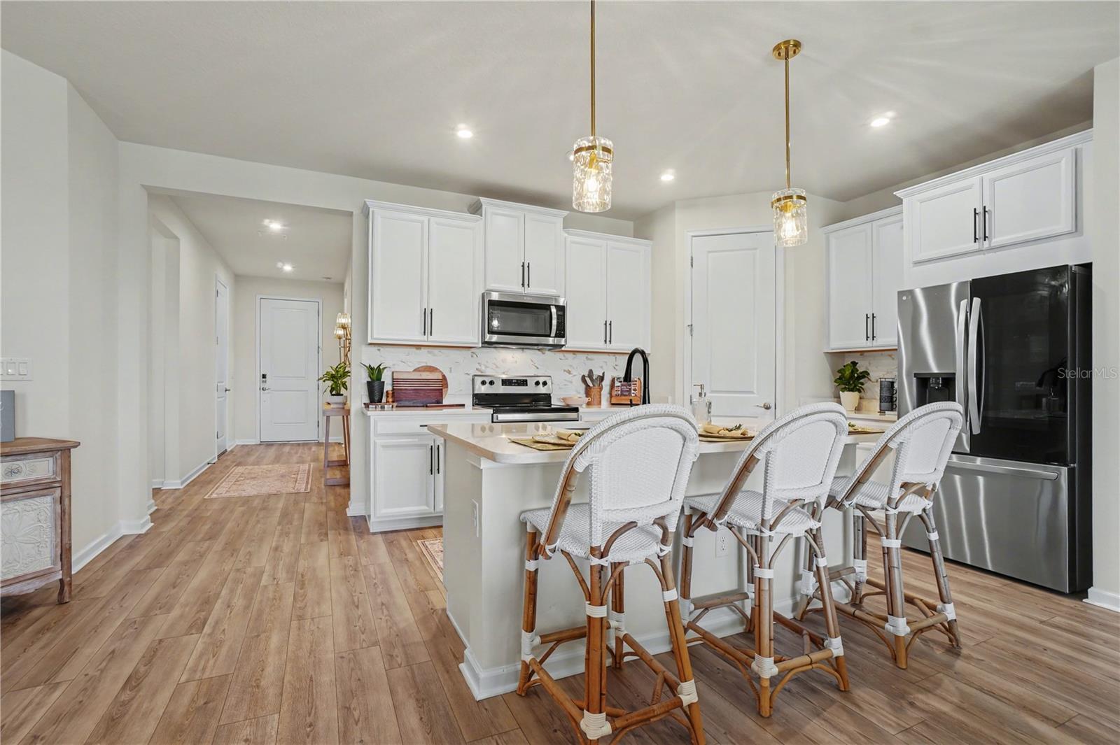 Single Family Residence at 18065 GRAND PROSPERITY DR, VENICE, photo 9 of 36