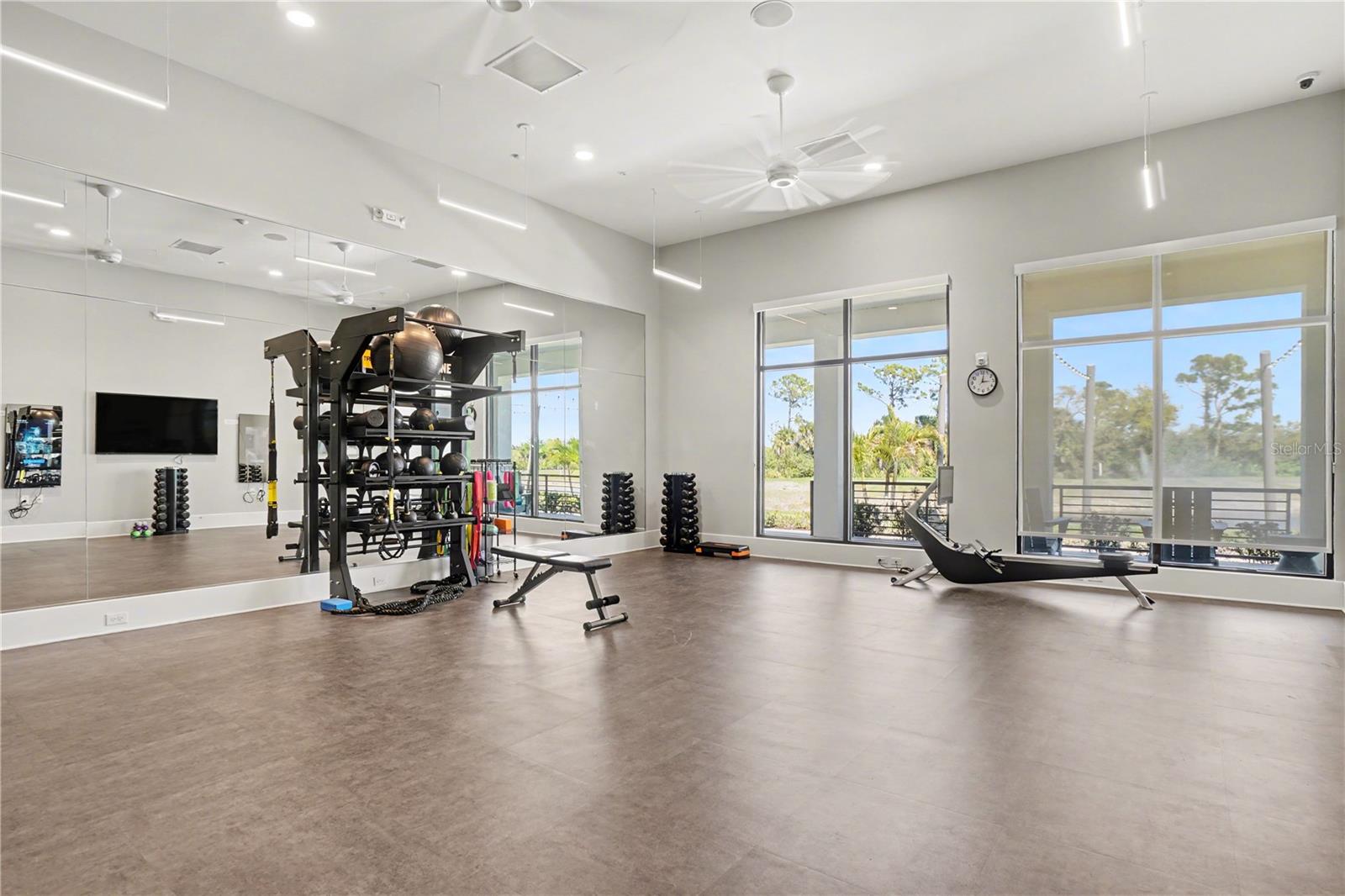 Single Family Residence at 18065 GRAND PROSPERITY DR, VENICE, photo 28 of 36