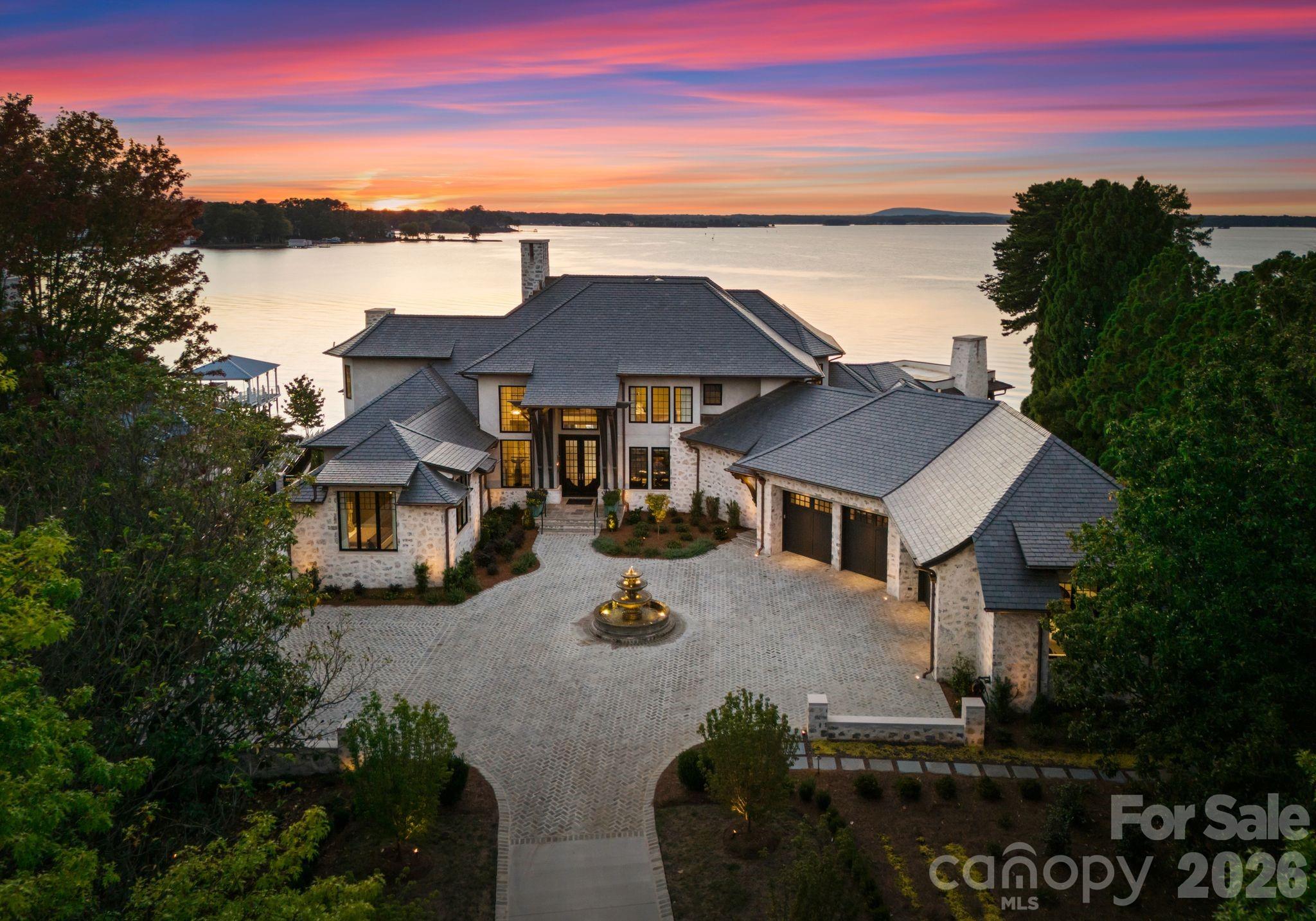 Single Family Residence at 19125 Peninsula Point Drive, Cornelius, photo 3 of 47