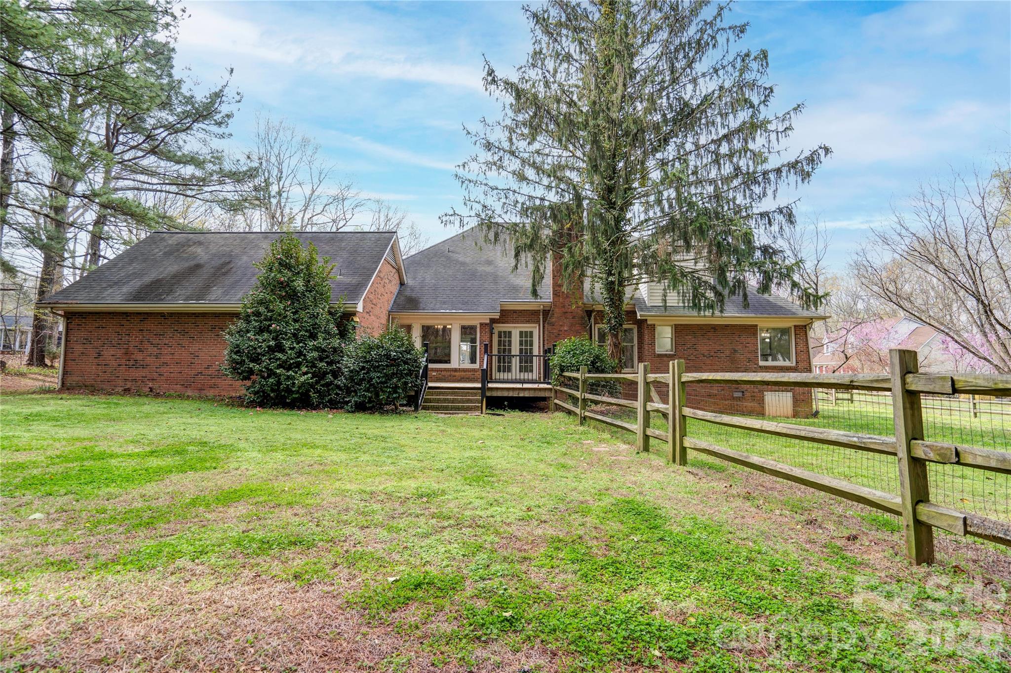 Single Family Residence at 124 Gold Run Court, Kings Mountain, photo 37 of 40