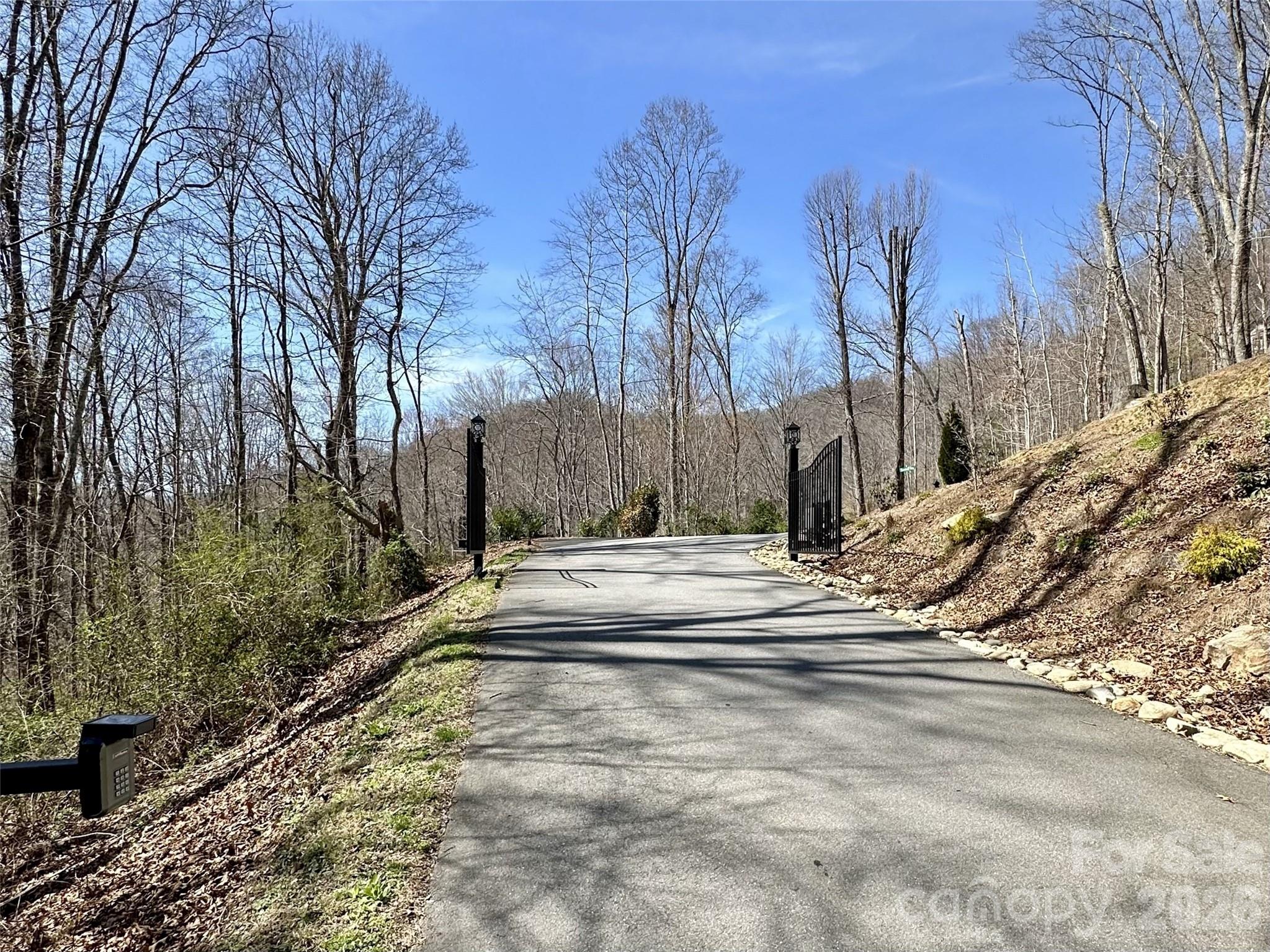 upper deeded access through gated community - 00 Queen Cove Road, Waynesville
