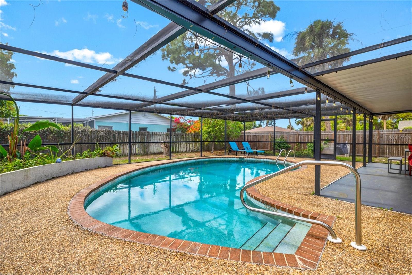 Single Family Residence at 3310 SIESTA DR, VENICE, photo 2 of 55