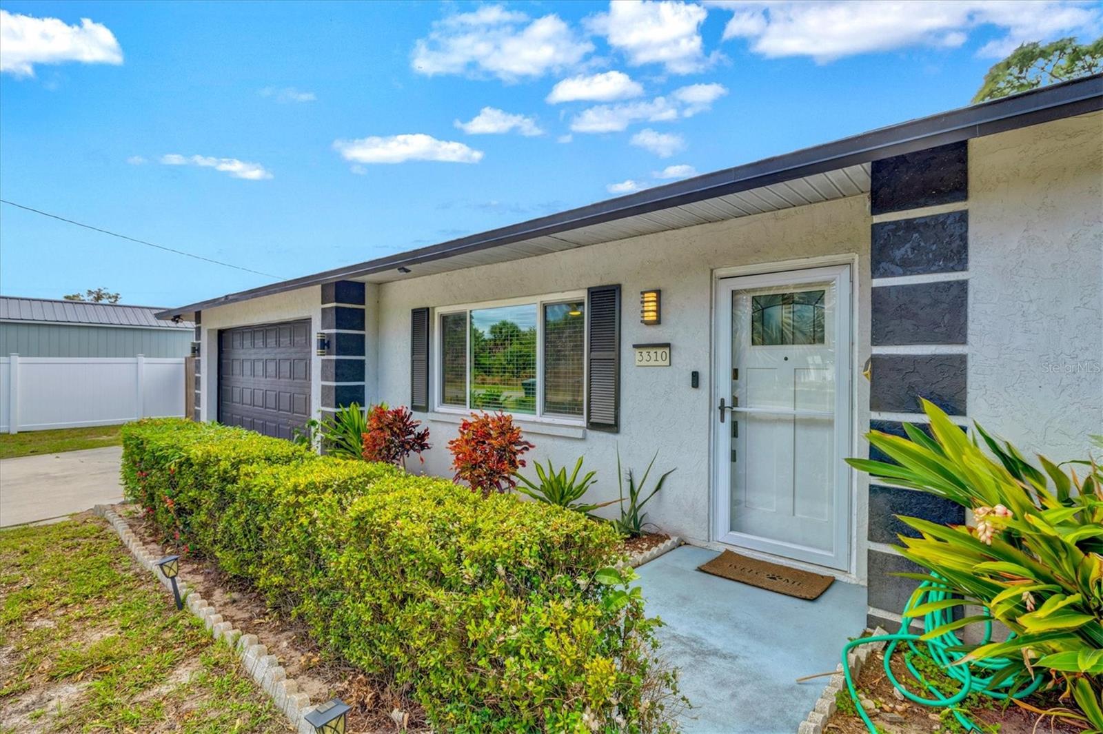 Single Family Residence at 3310 SIESTA DR, VENICE, photo 4 of 55