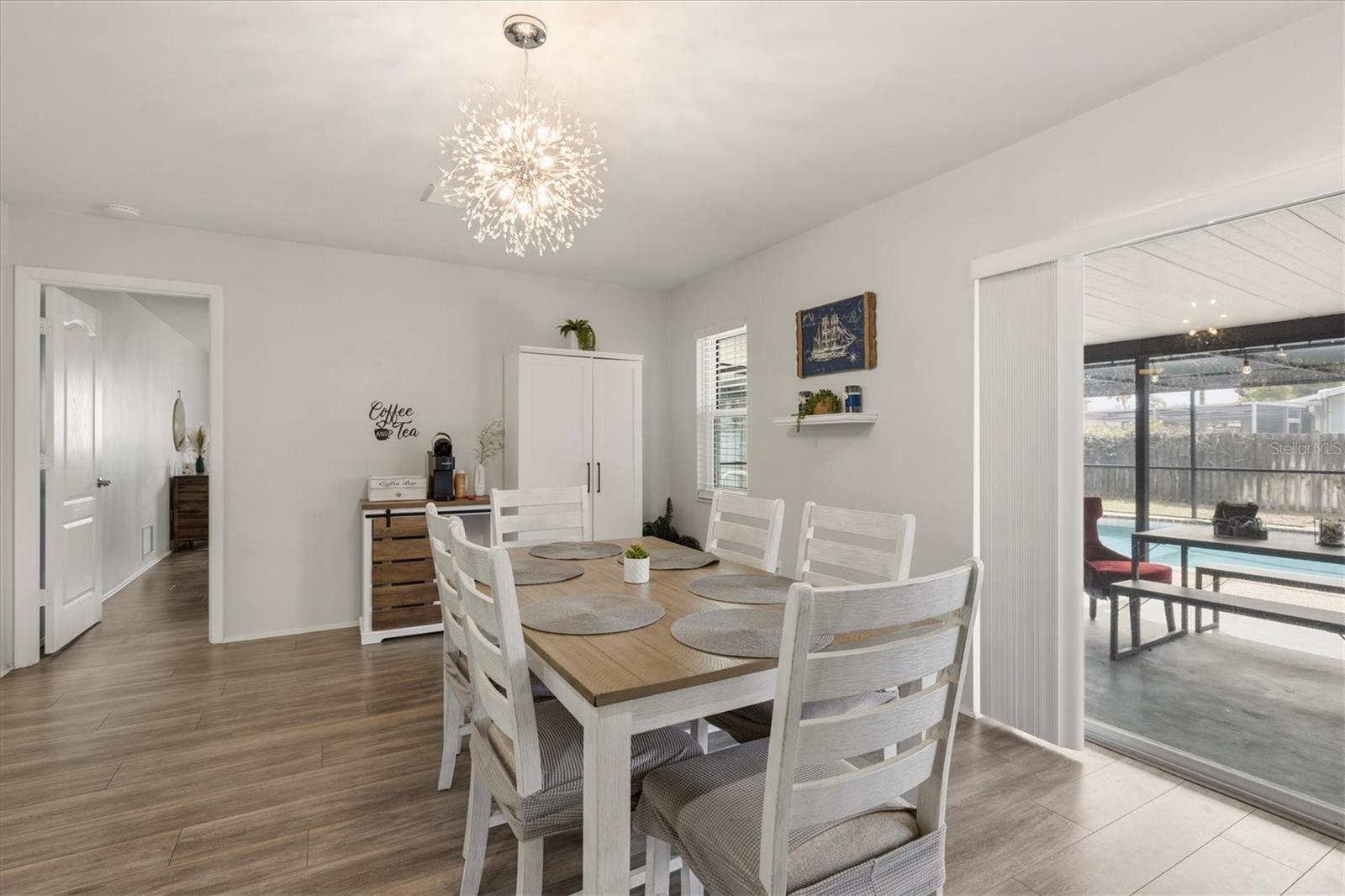 Single Family Residence at 3310 SIESTA DR, VENICE, photo 17 of 55