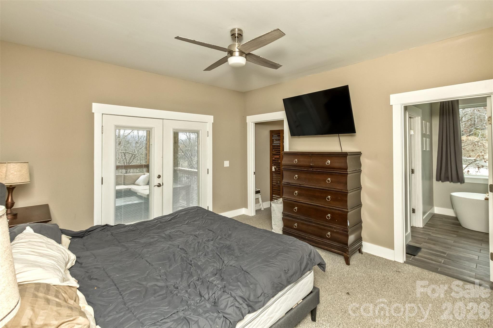 Master Bedroom - 46 Carden Drive, Weaverville