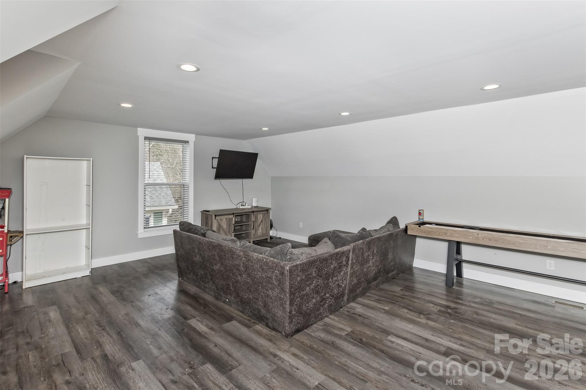Bonus Room - 46 Carden Drive, Weaverville