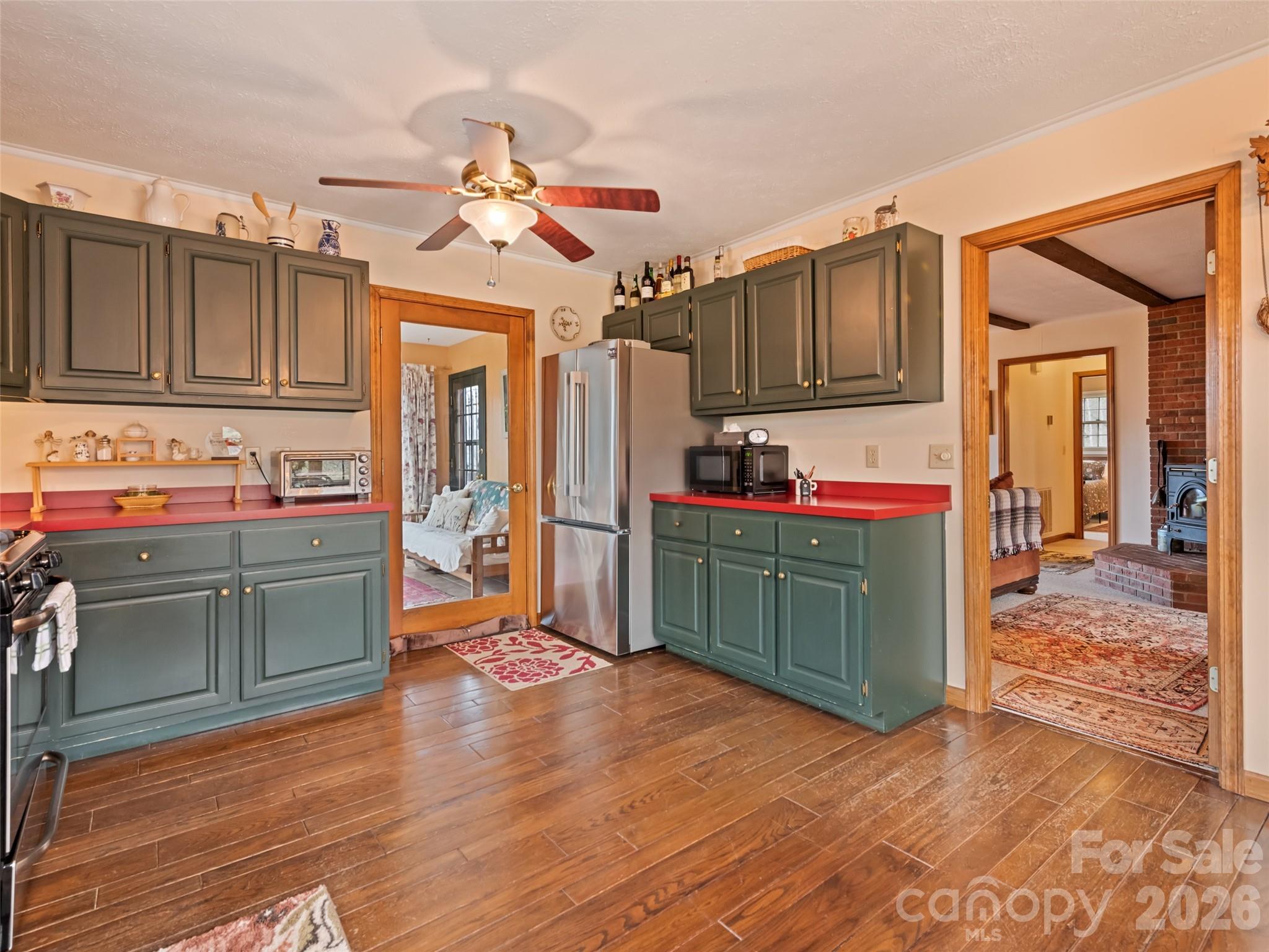 Single Family Residence at 415 Treetop Lane, Waynesville, photo 15 of 47