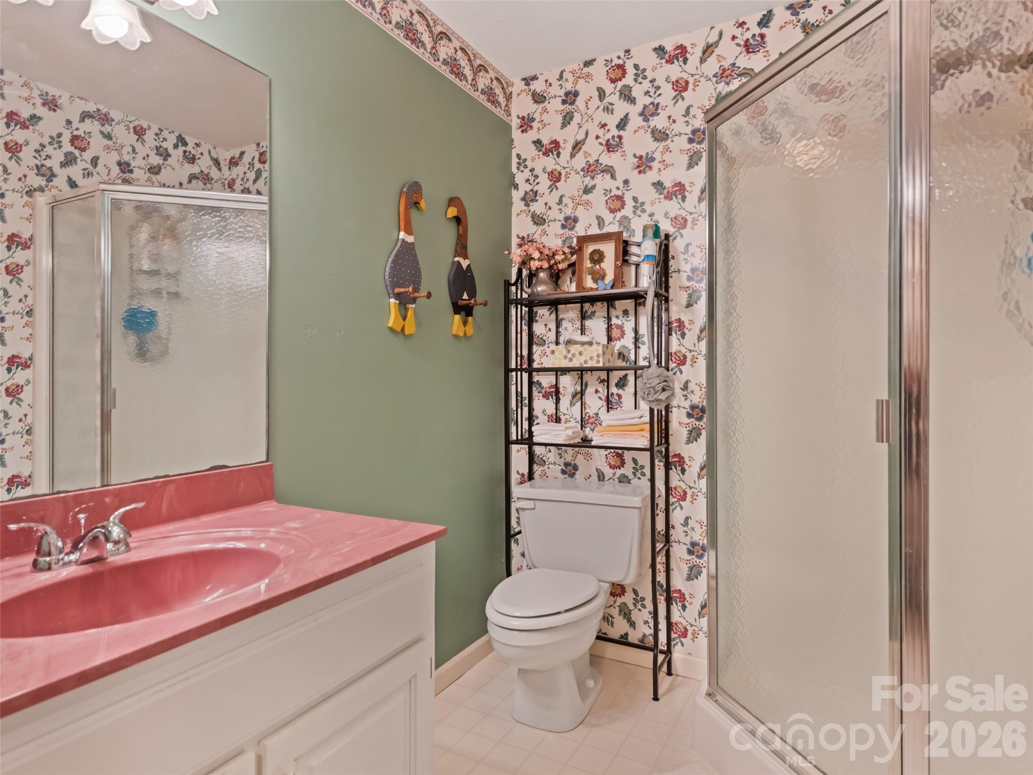 Single Family Residence at 415 Treetop Lane, Waynesville, photo 28 of 47