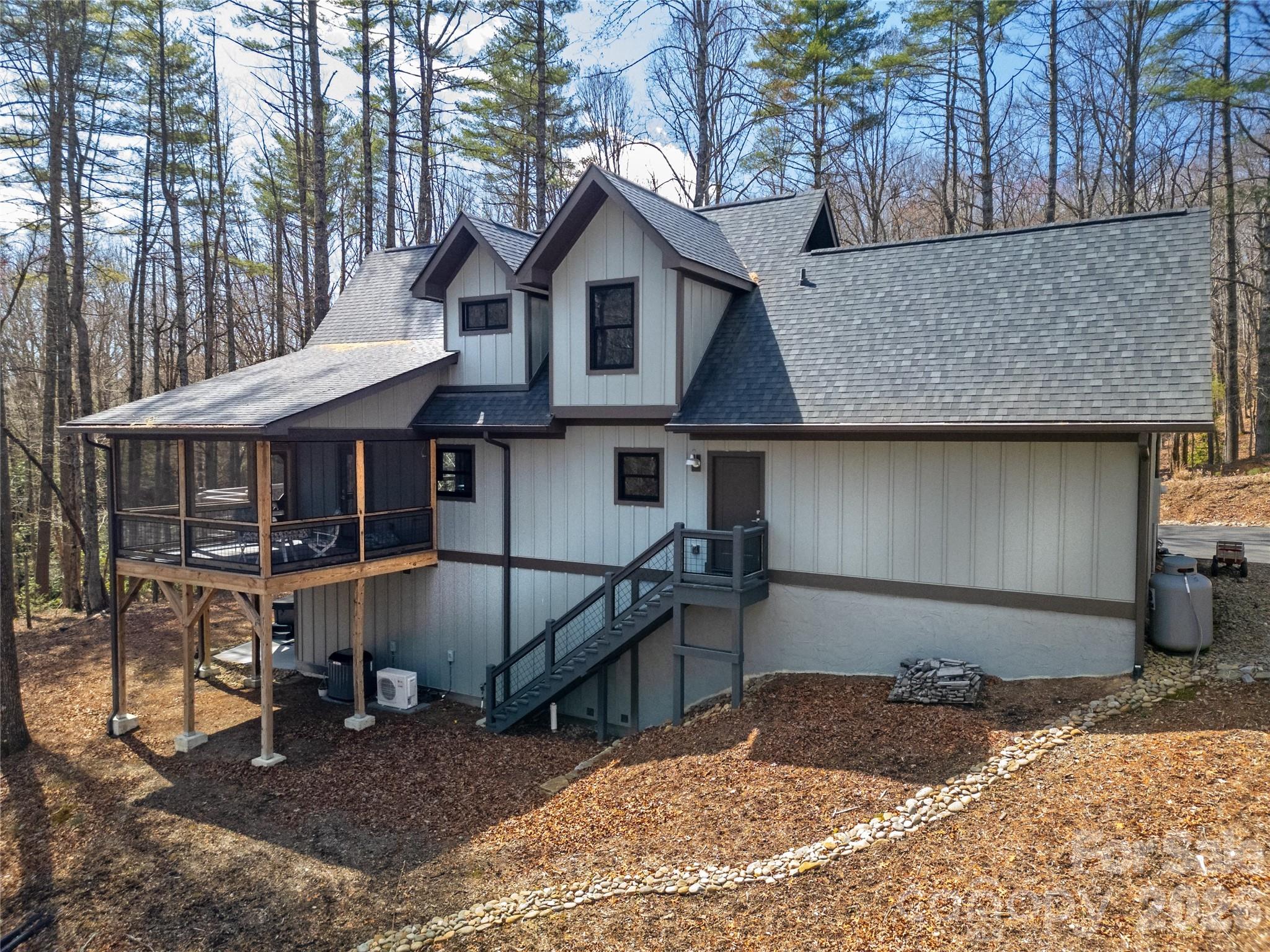 Single Family Residence at 70 Unvdatlvi Court, Brevard, photo 21 of 40