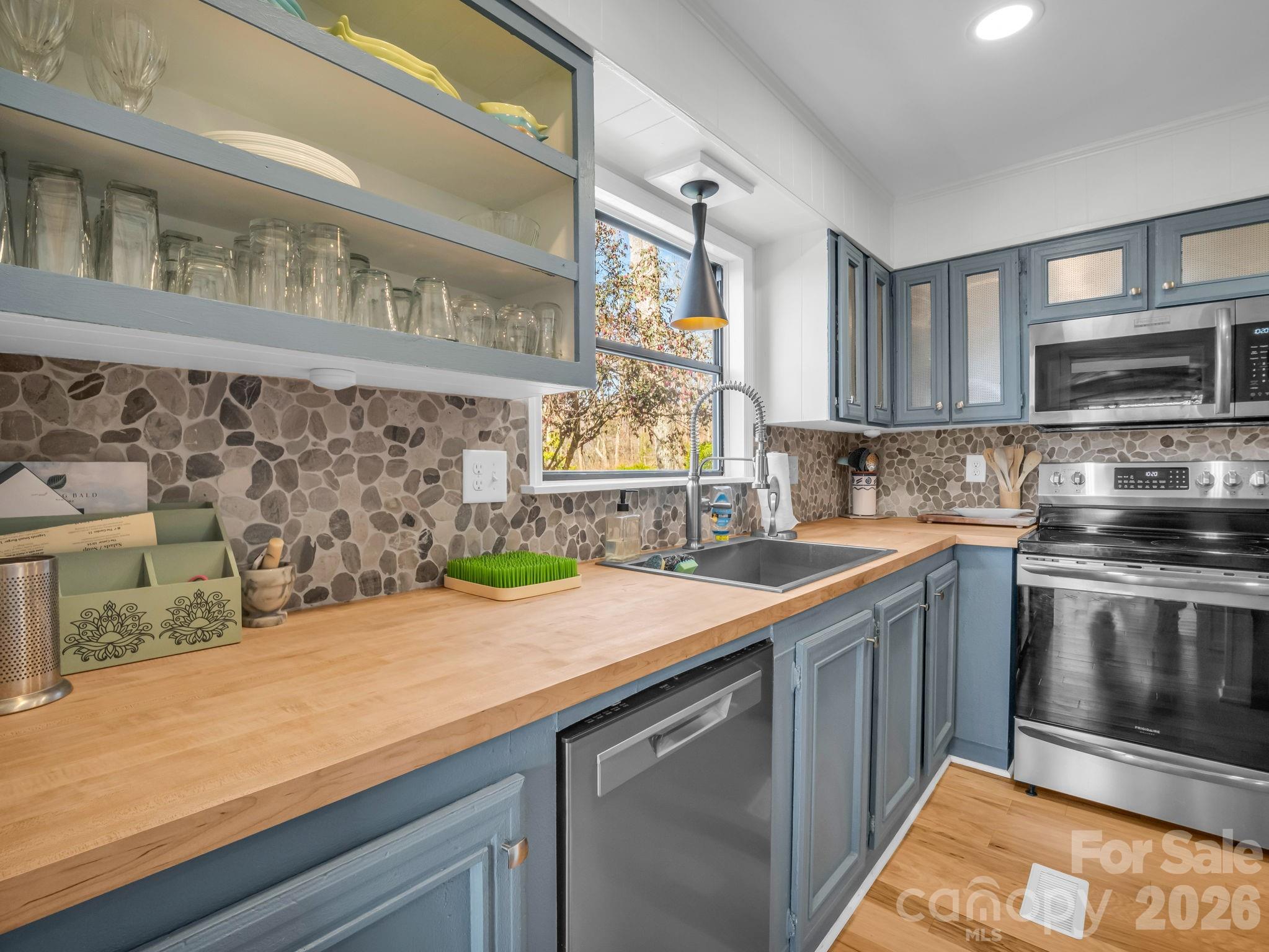Updated Kitchen - 456 Youngs Mountain Drive, Lake Lure