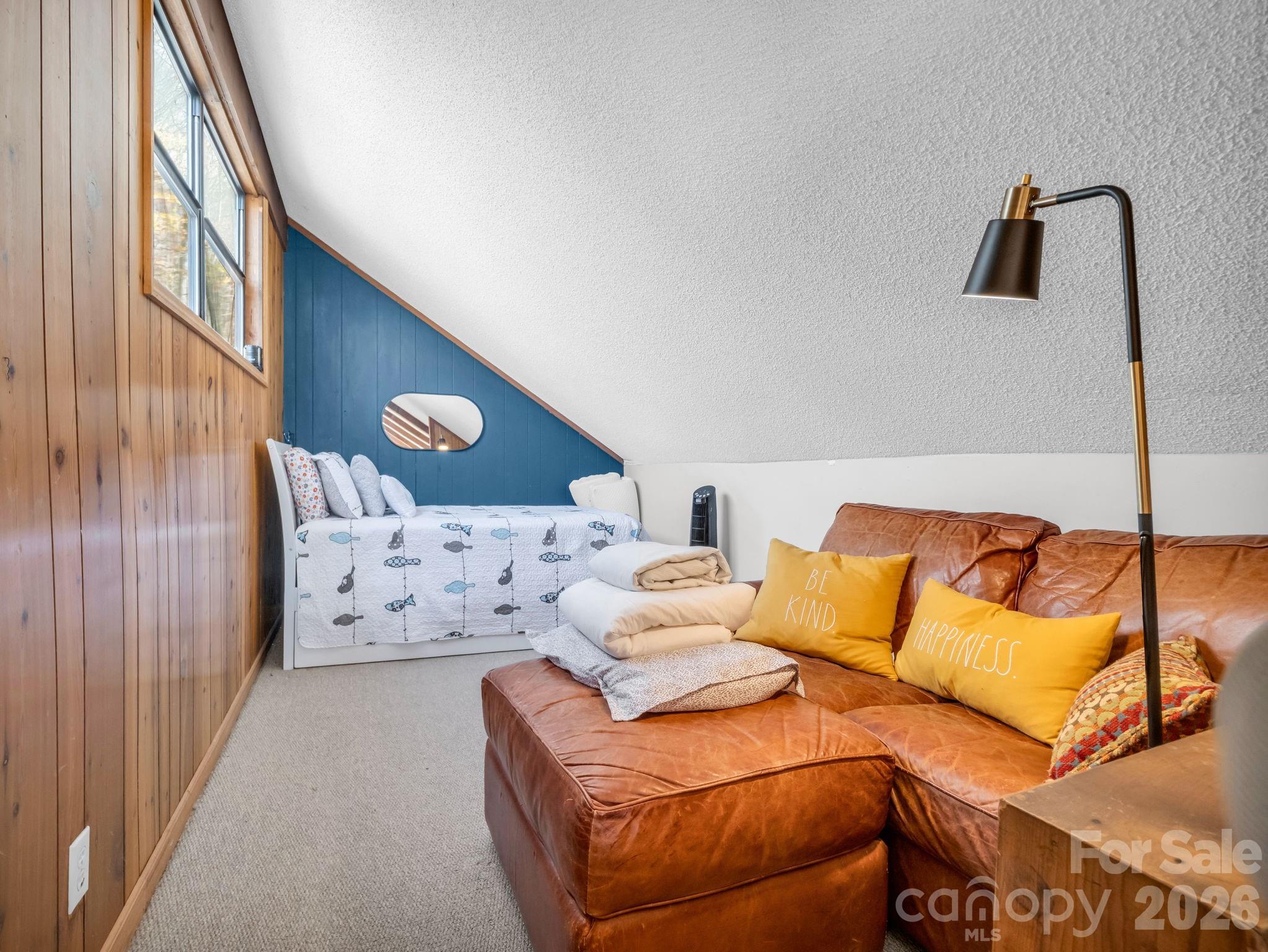 Loft Area/bonus room - 456 Youngs Mountain Drive, Lake Lure