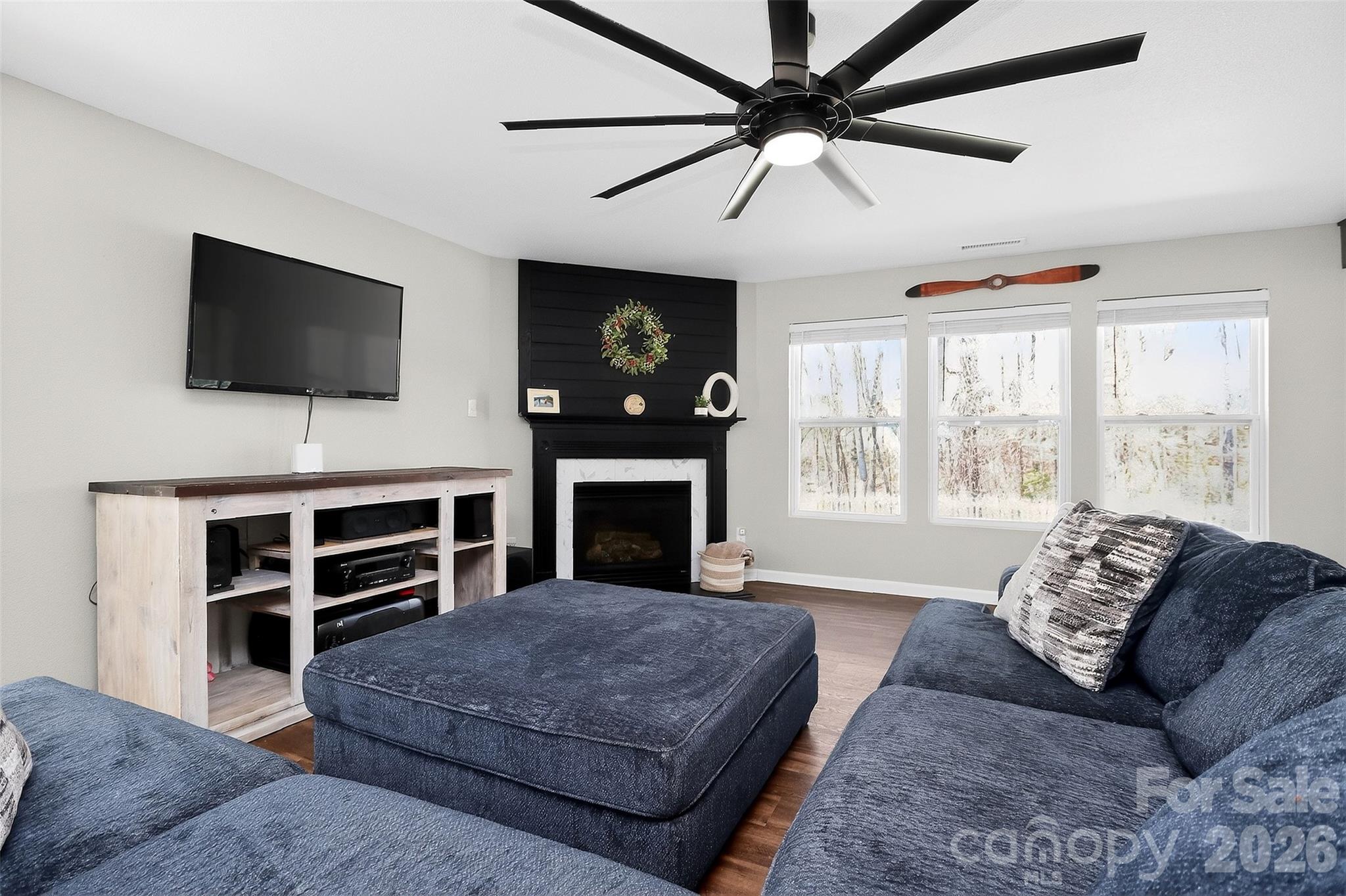 Single Family Residence at 1340 Indian Charley Court, Clover, photo 9 of 48