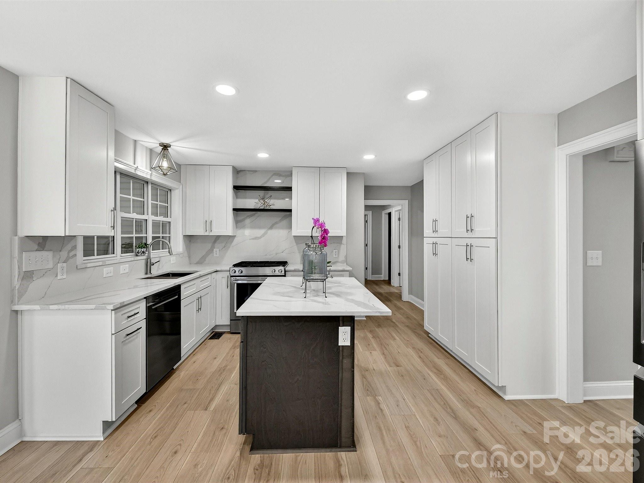 Single Family Residence at 2597 Penngate Drive, Sherrills Ford, photo 12 of 39