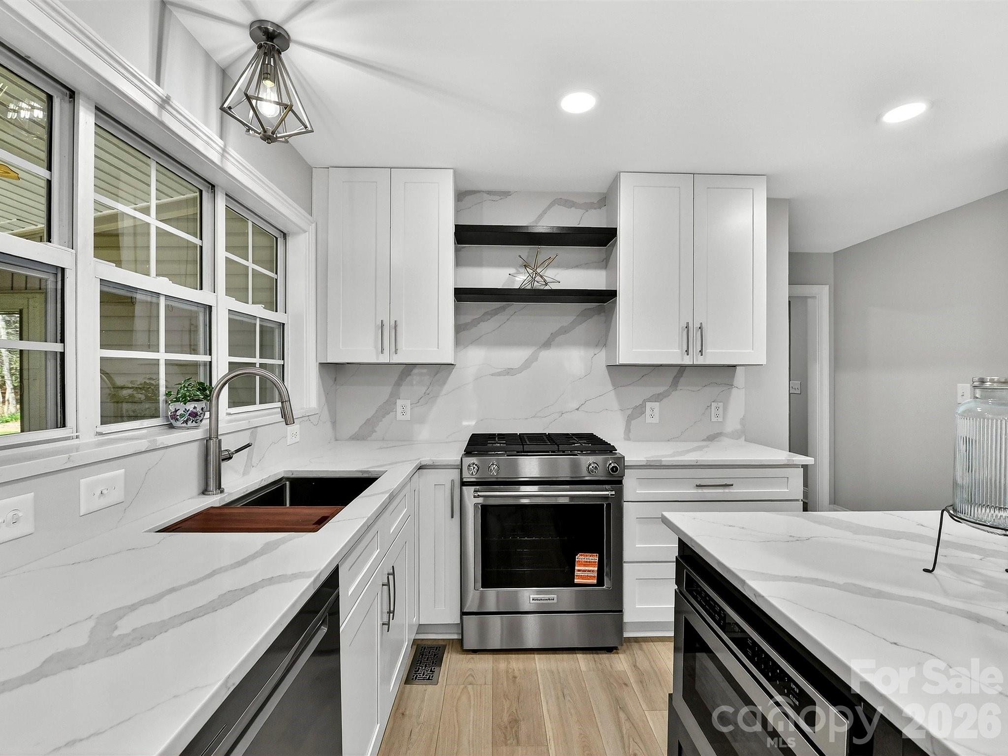 Single Family Residence at 2597 Penngate Drive, Sherrills Ford, photo 15 of 39