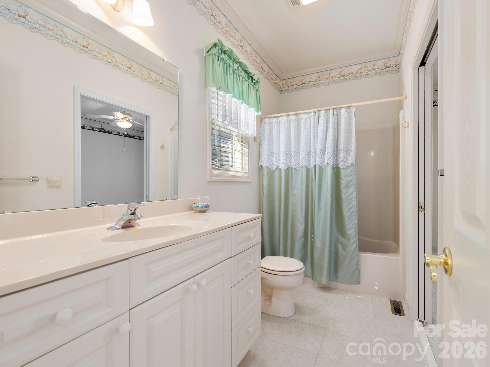Shared Bath for Bedroom 2 & 3 - 17 Ashton Forest Court, Hendersonville