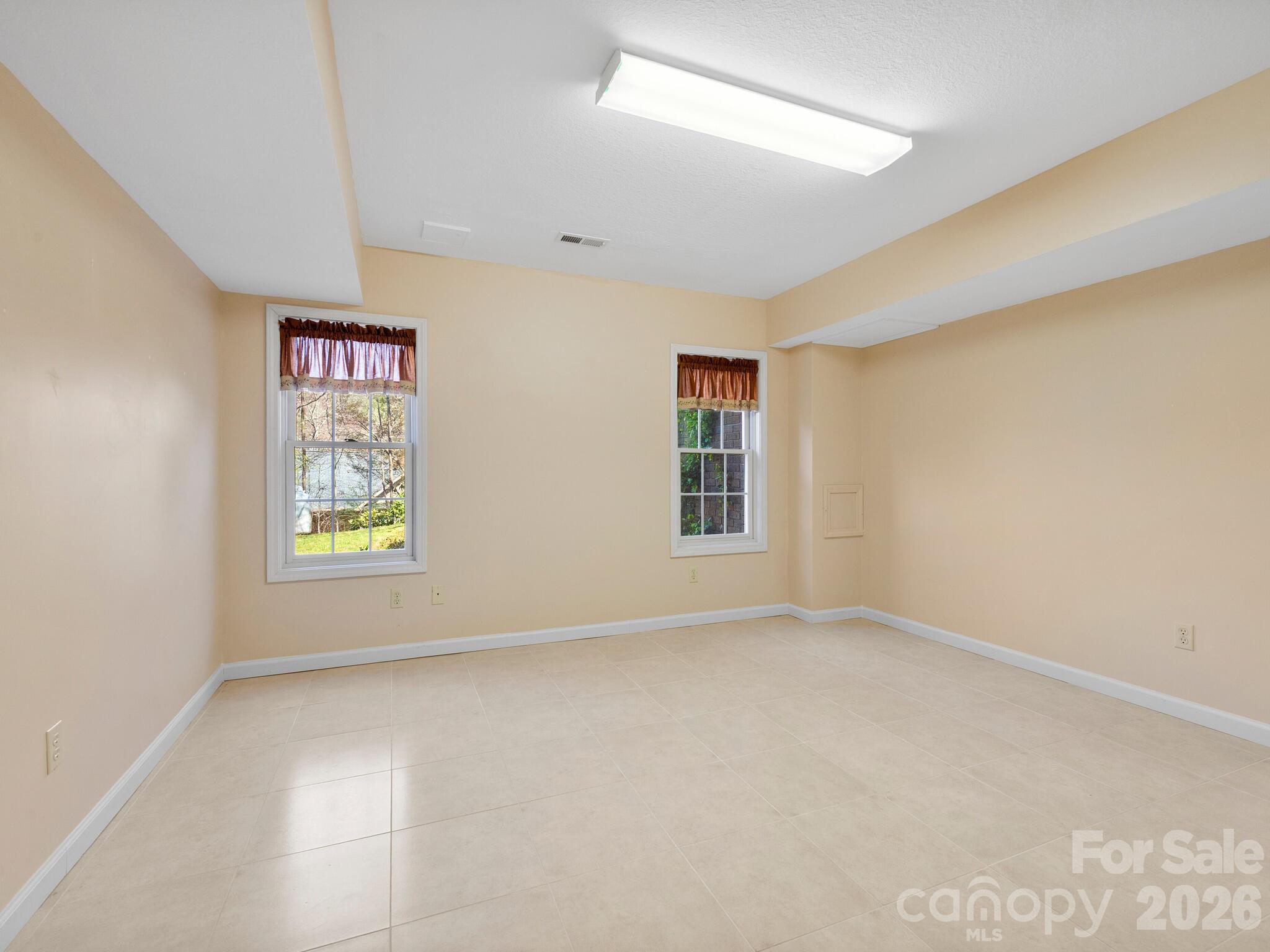 Lower Level Bedroom with Oversized Walk In Closet - 17 Ashton Forest Court, Hendersonville