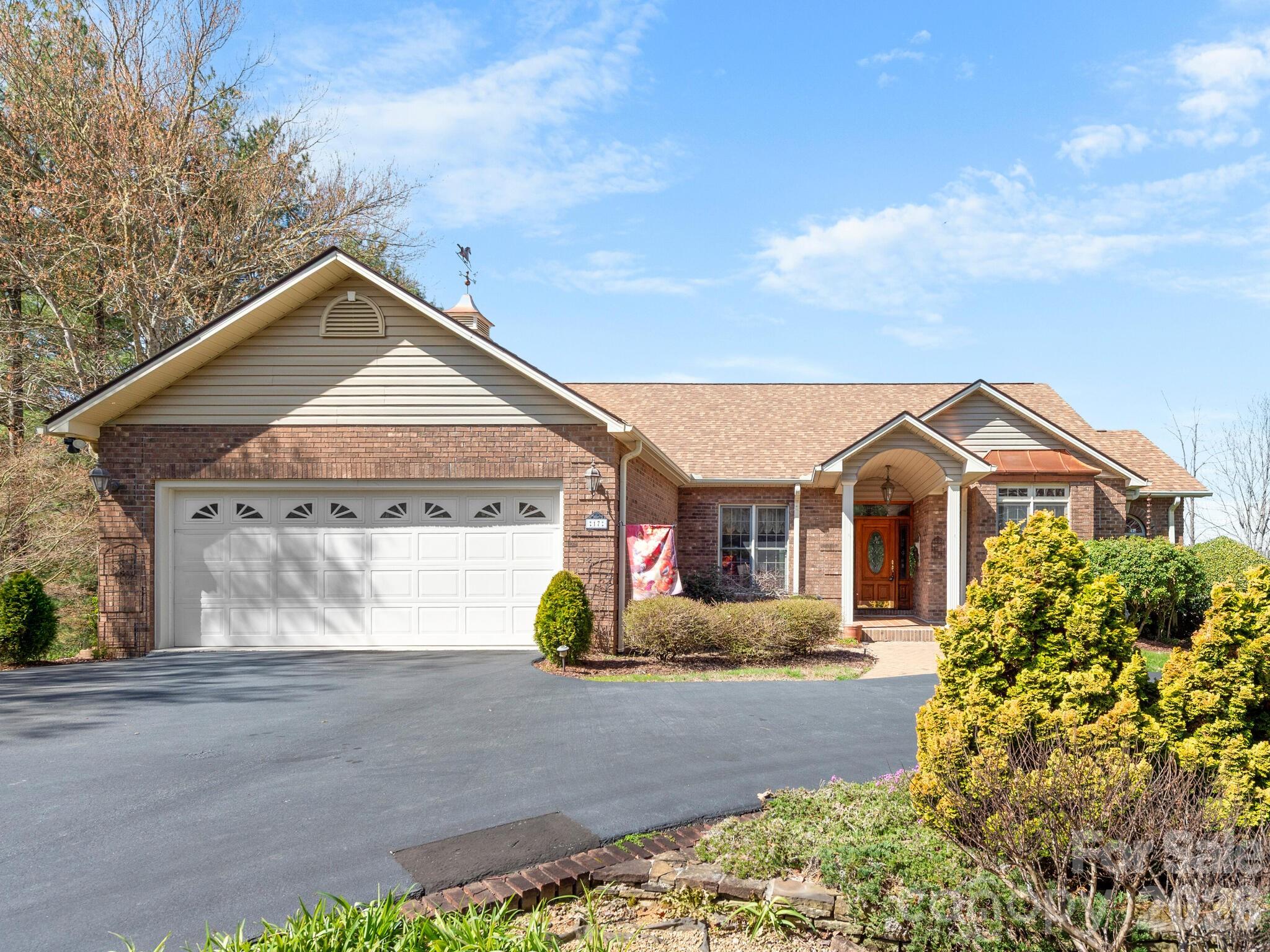 Single Family Residence at 17 Ashton Forest Court, Hendersonville, photo 47 of 49