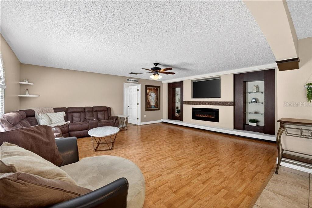 Single Family Residence at 33 RED BARN DR, PALM COAST, photo 3 of 67