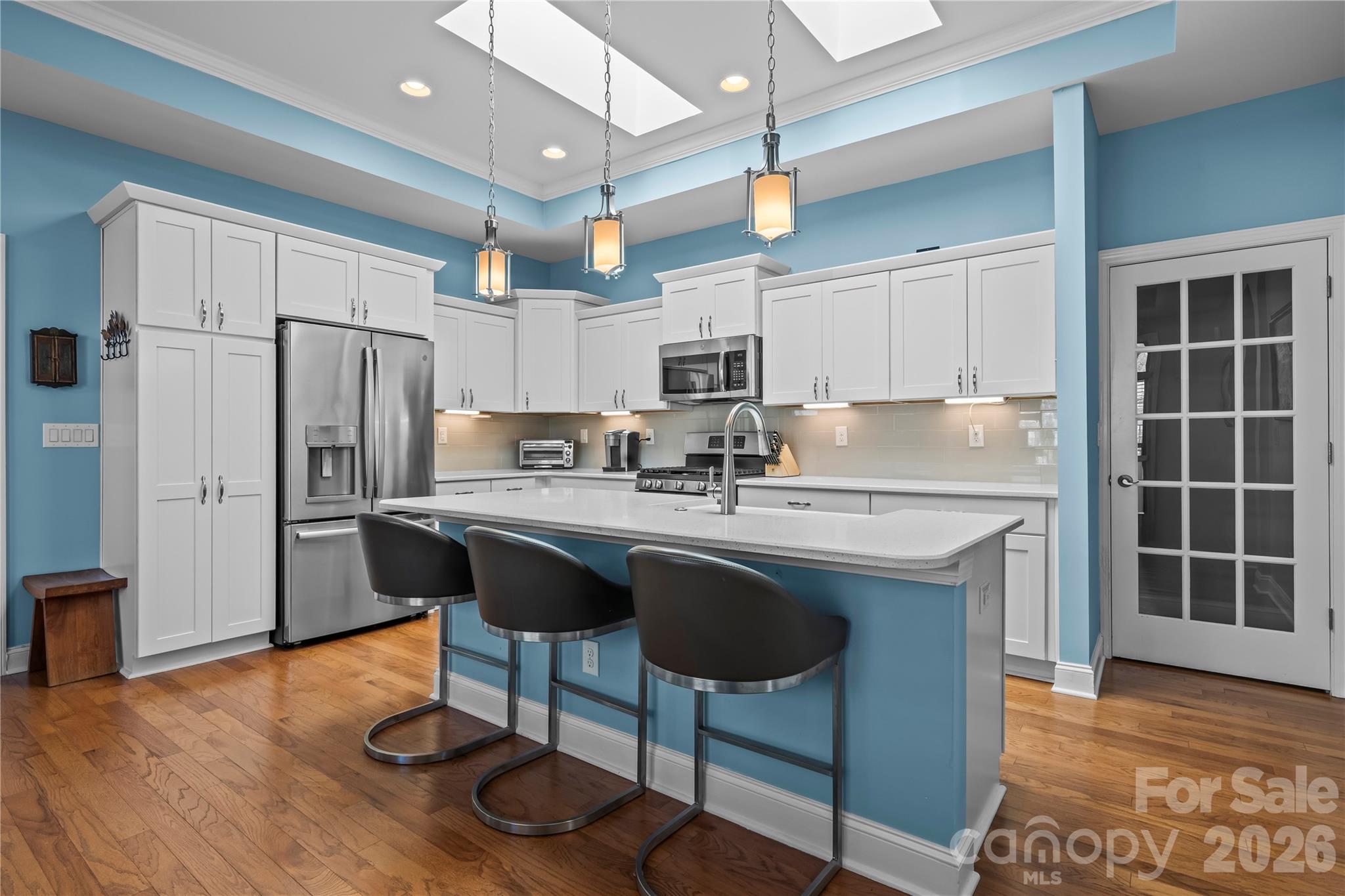 Single Family Residence at 8020 Parknoll Drive, Huntersville, photo 10 of 45