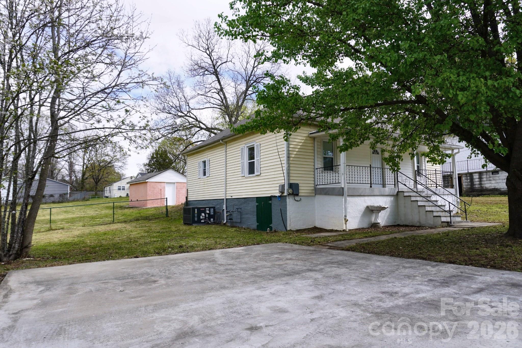 Single Family Residence at 415 E Georgia Avenue, Bessemer City, photo 2 of 24