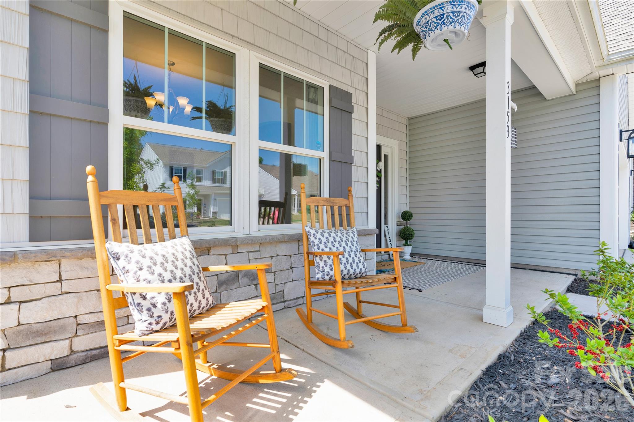 Front Porch - 3153 Pinehills Way, Mount Holly
