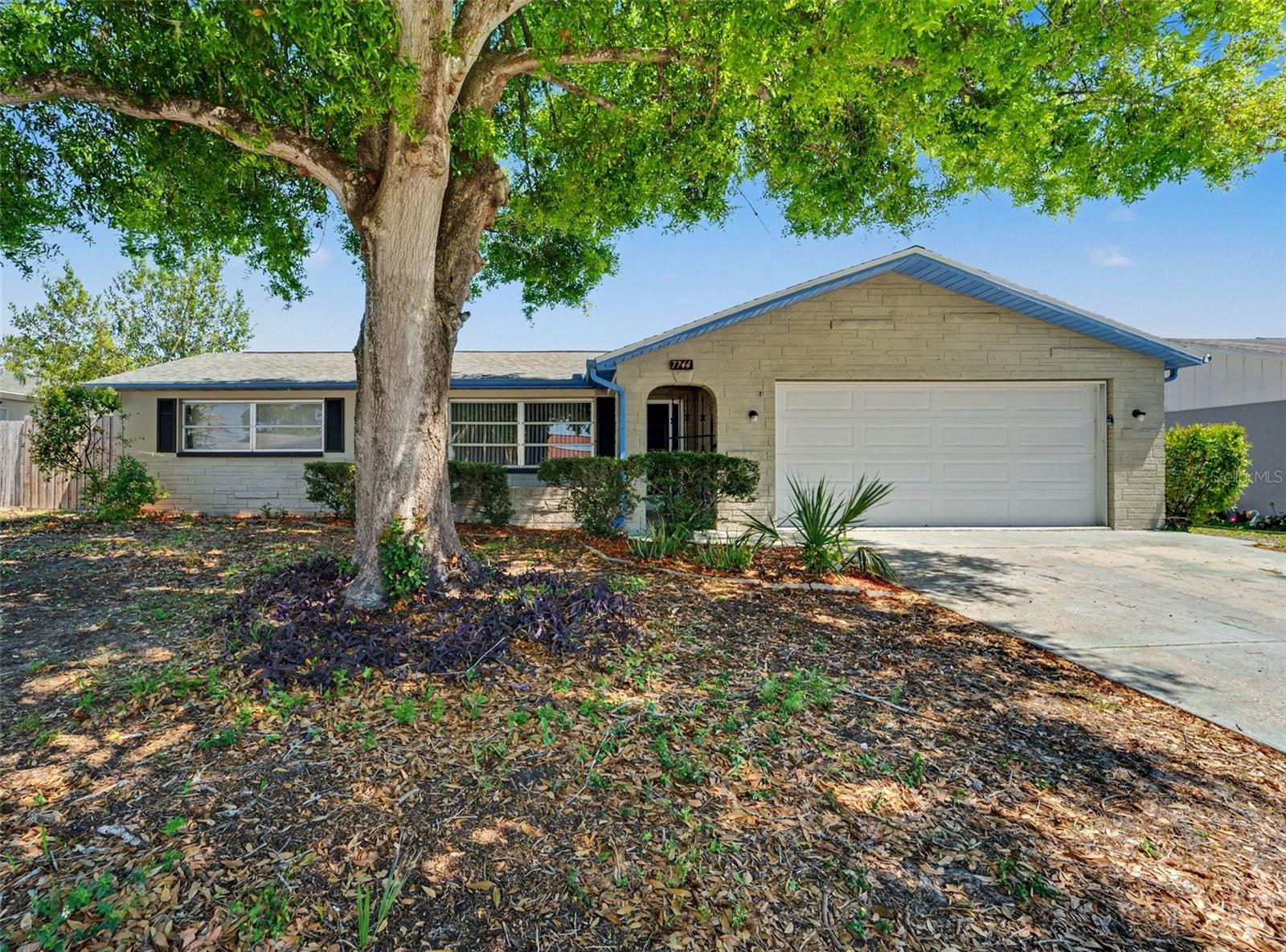 Single Family Residence at 7744 WATERFORD ST, NEW PORT RICHEY, photo 2 of 31