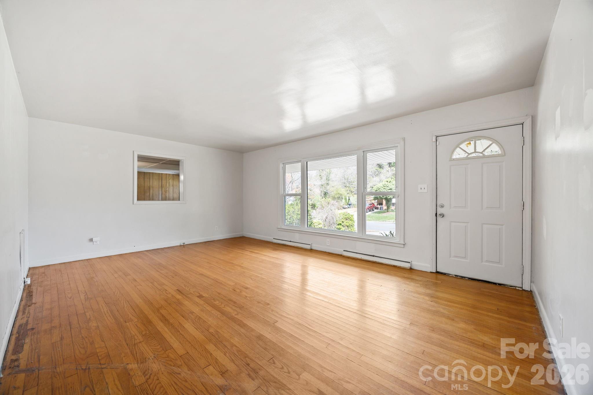 Single Family Residence at 1108 Dartmouth Avenue, High Point, photo 6 of 32