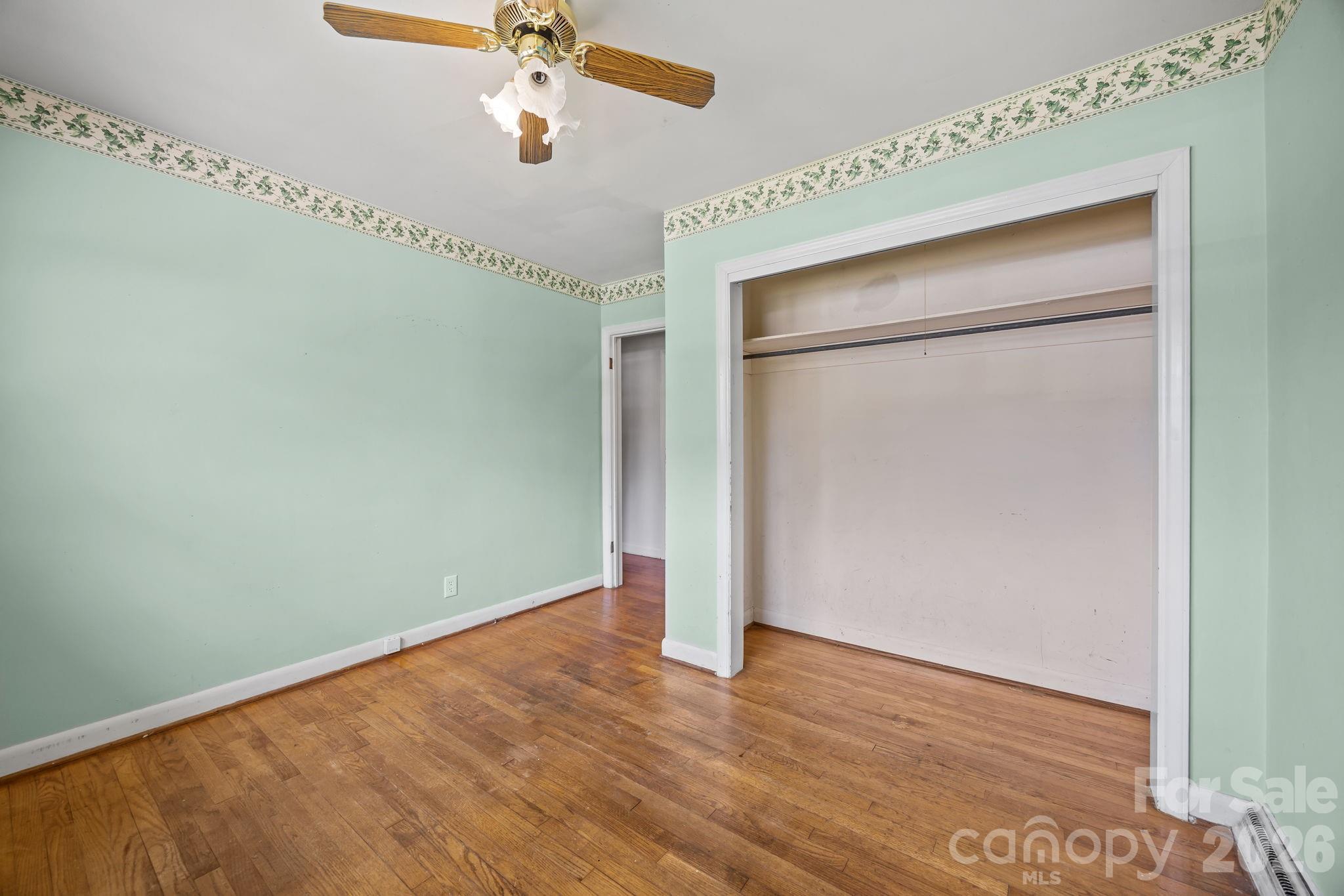 Single Family Residence at 1108 Dartmouth Avenue, High Point, photo 20 of 32