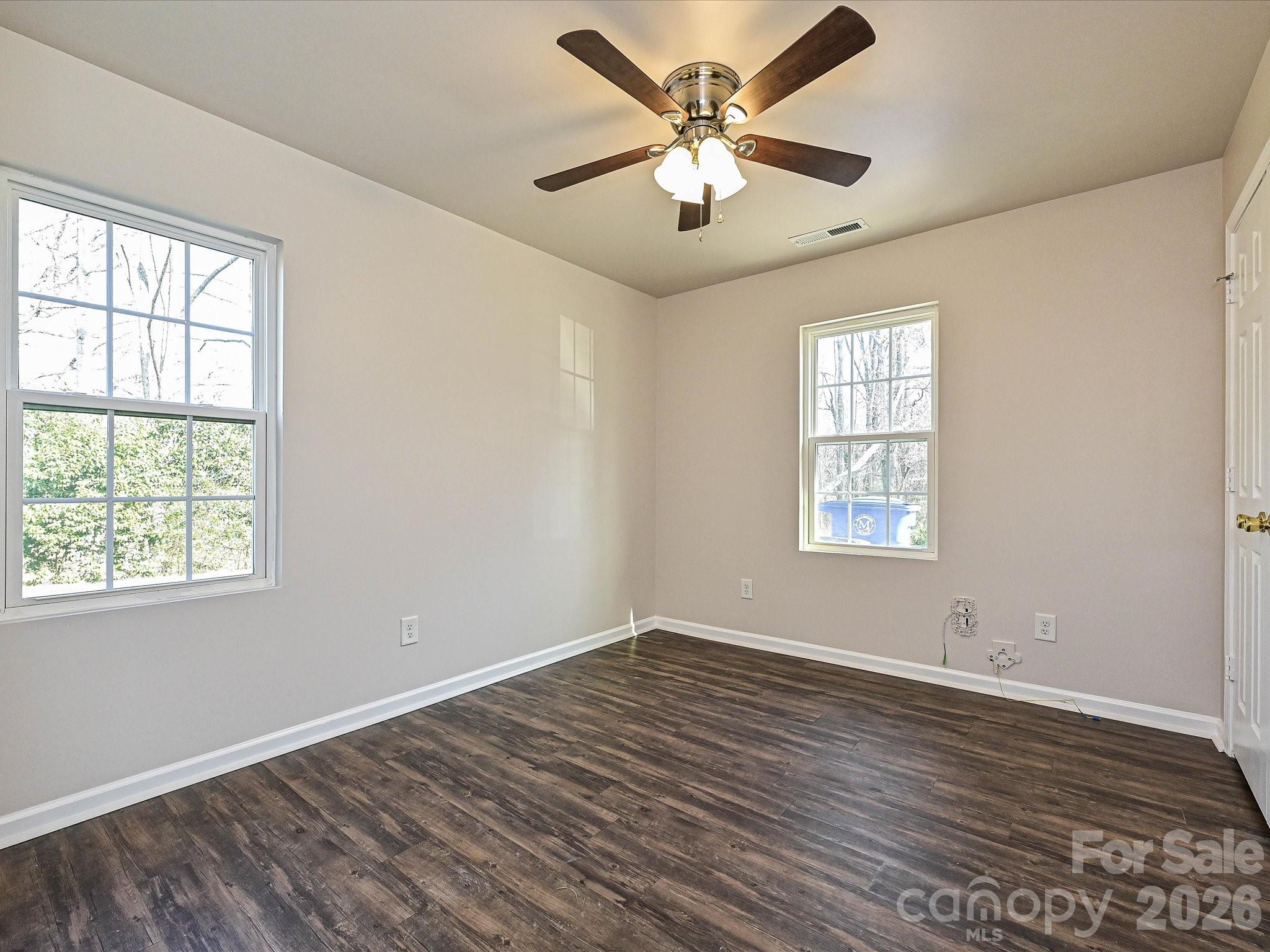 Townhouse at 362 E Mills Avenue, Mooresville, photo 4 of 21
