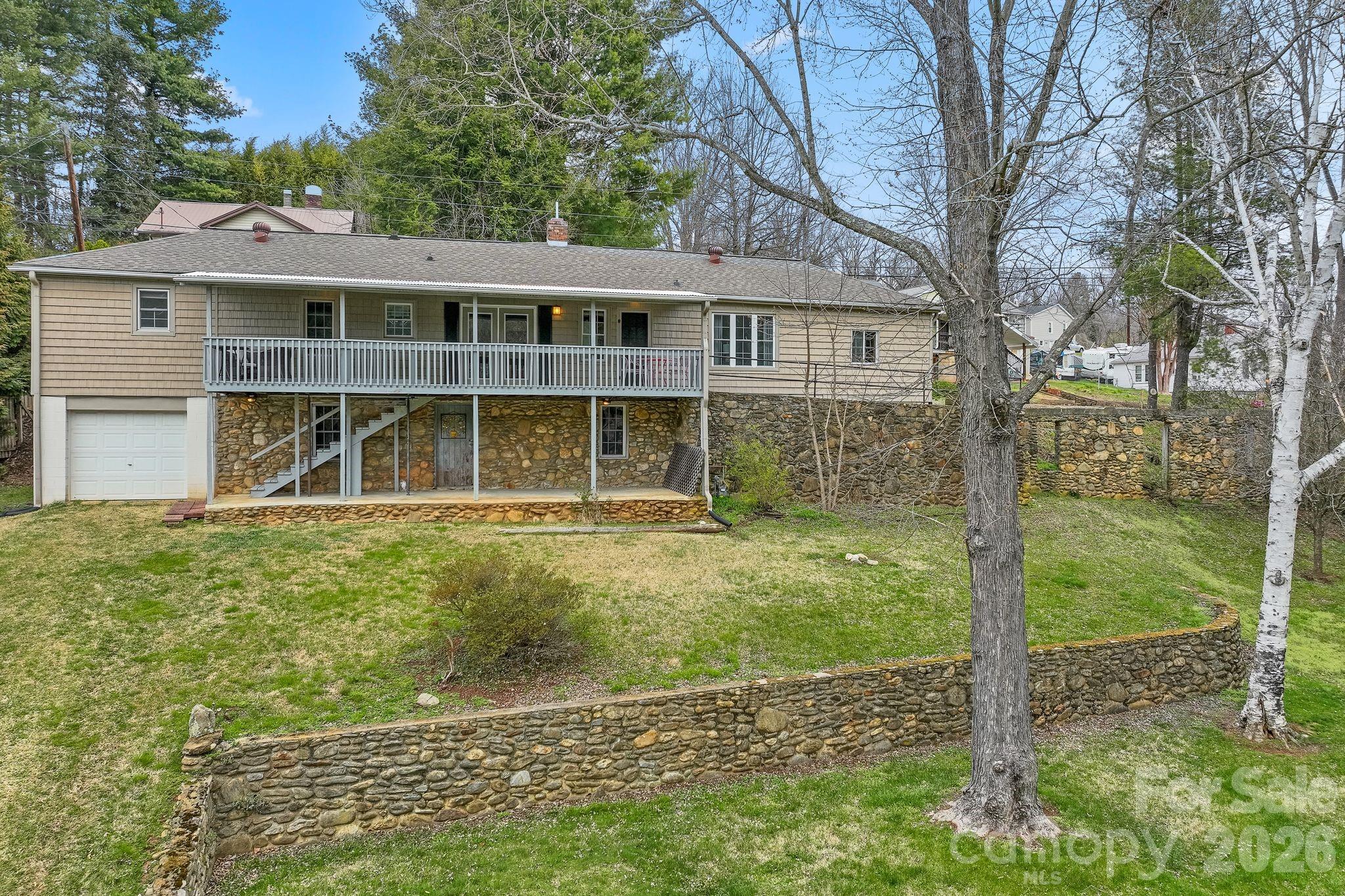 Stone foundation coordinates well with walls - 212 Holtzclaw Street, Canton