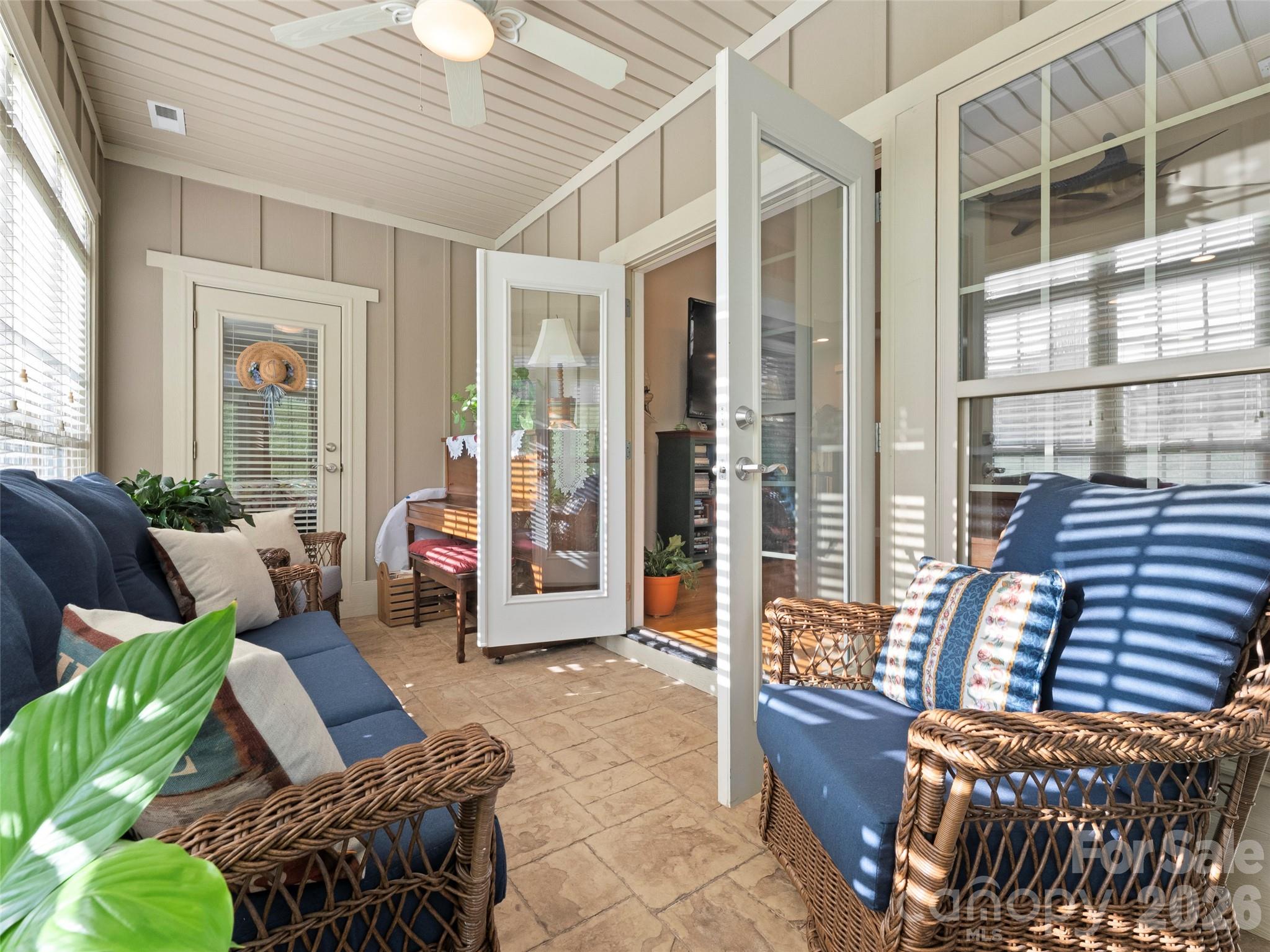 Townhouse at 22 Florian Lane, Fletcher, photo 17 of 37